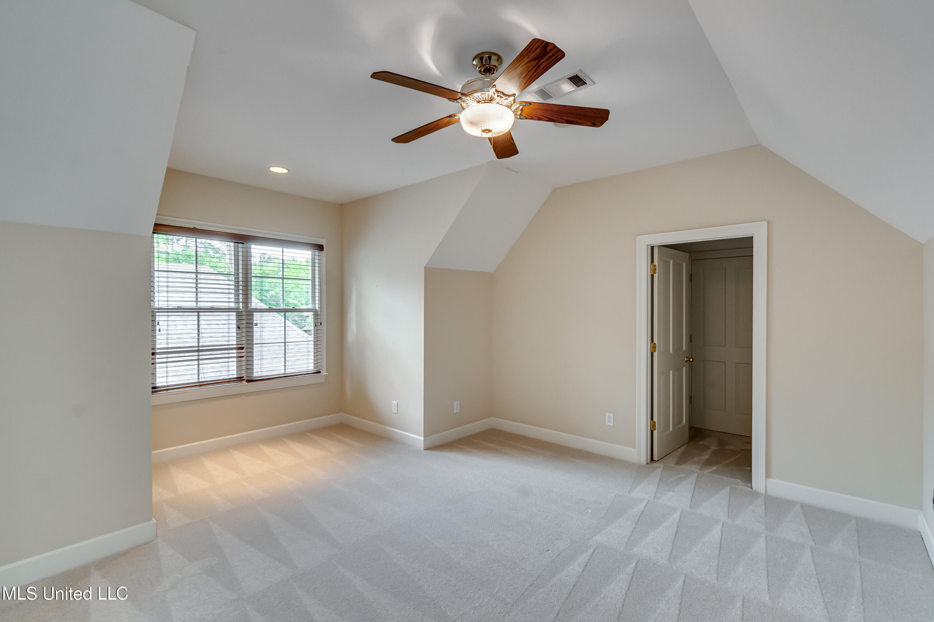 Ridgeland, Mississippi 39157, United States, 4 Bedrooms Bedrooms, ,4 BathroomsBathrooms,Residential,Active,126634