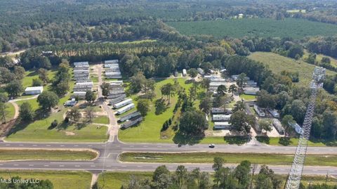 Homes For Sale - 4134 E 98 Highway<br/> Pike County, McComb, MS 39648