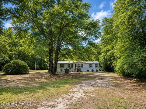 Mobile Home For Sale - 15159 Sara Lane<br/> Saucier, MS 39574