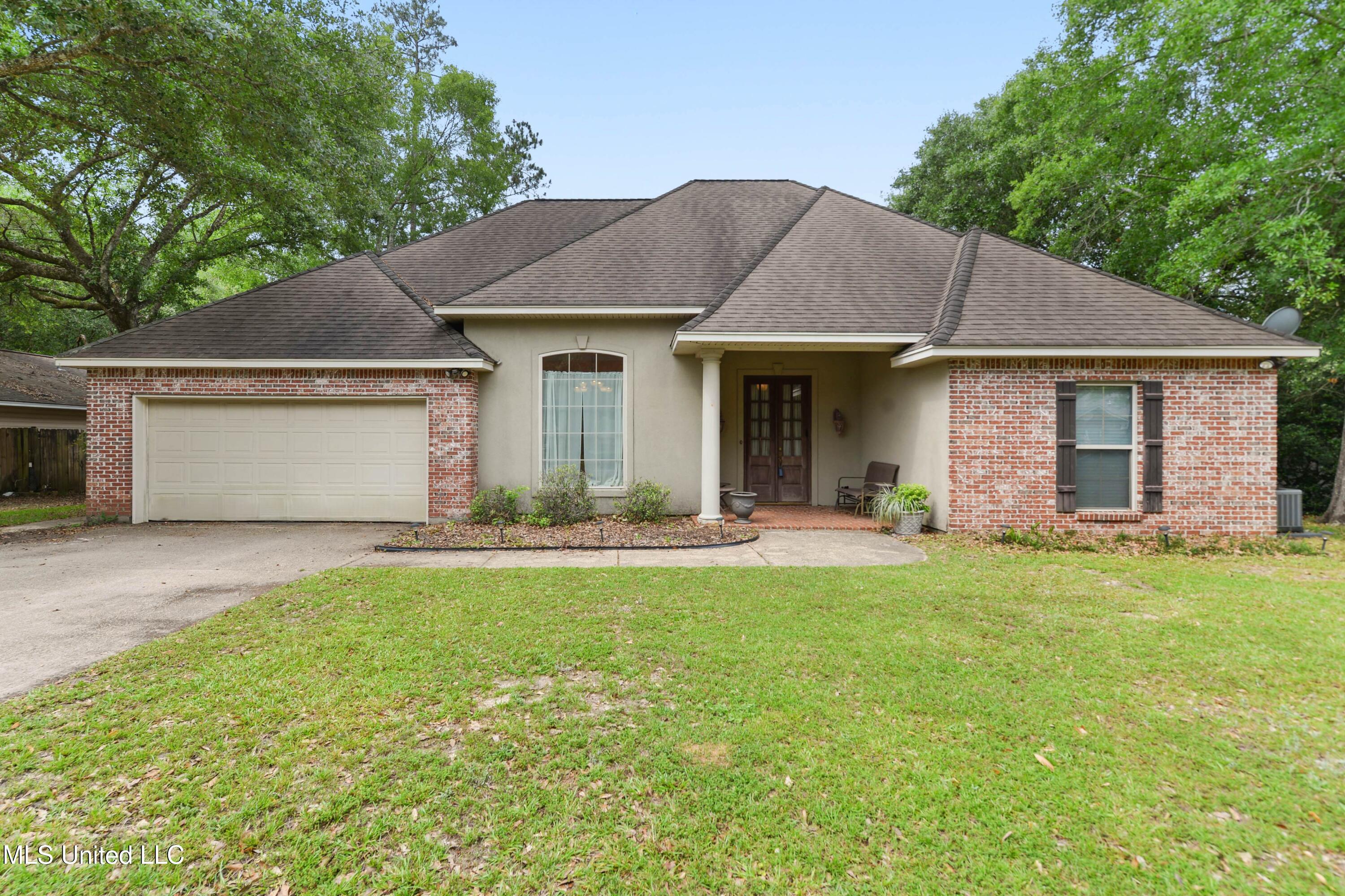 63722 N Diamondhead Drive, Diamondhead, Mississippi image 1