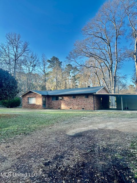 Homes For Sale - 1135 Ward Jackson Road<br/> Summit, MS 39666
