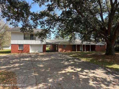 Homes For Sale - 13524 Scruggs Lane<br/> Harrison County, Biloxi, MS 39532