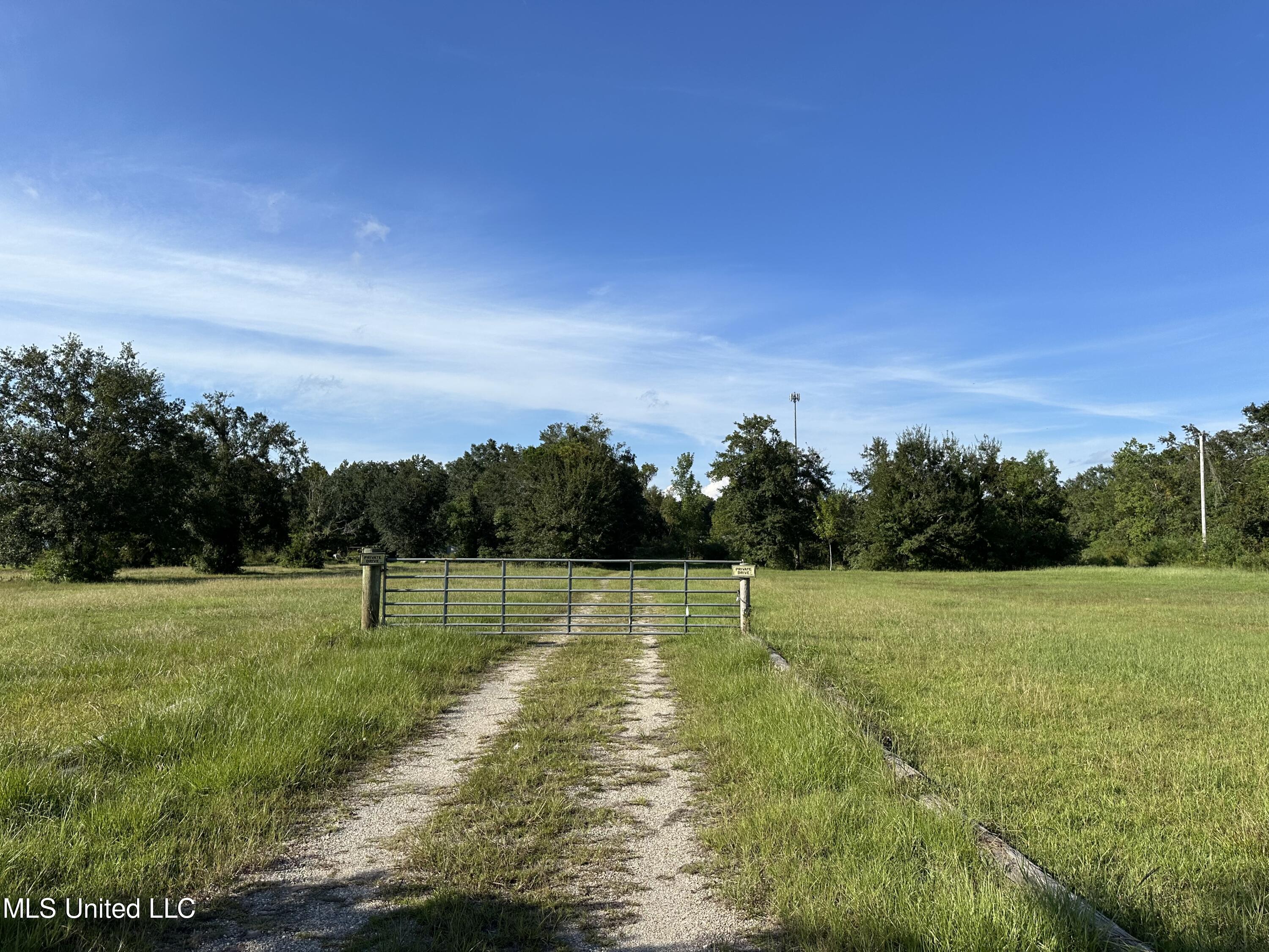 2178 Longfellow Drive, Bay Saint Louis, Mississippi image 4