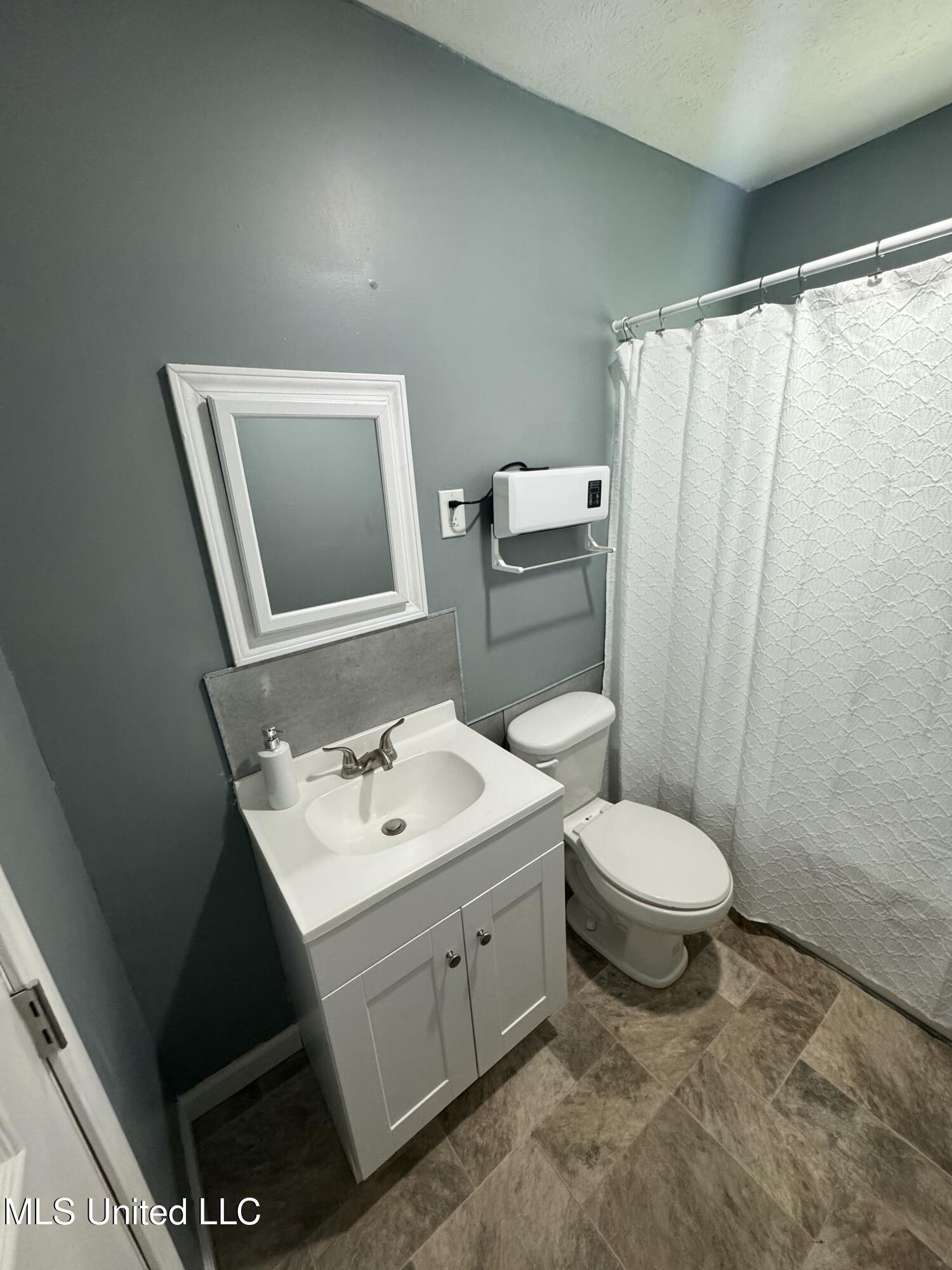 305 Senica Avenue, Greenwood, Mississippi image 5