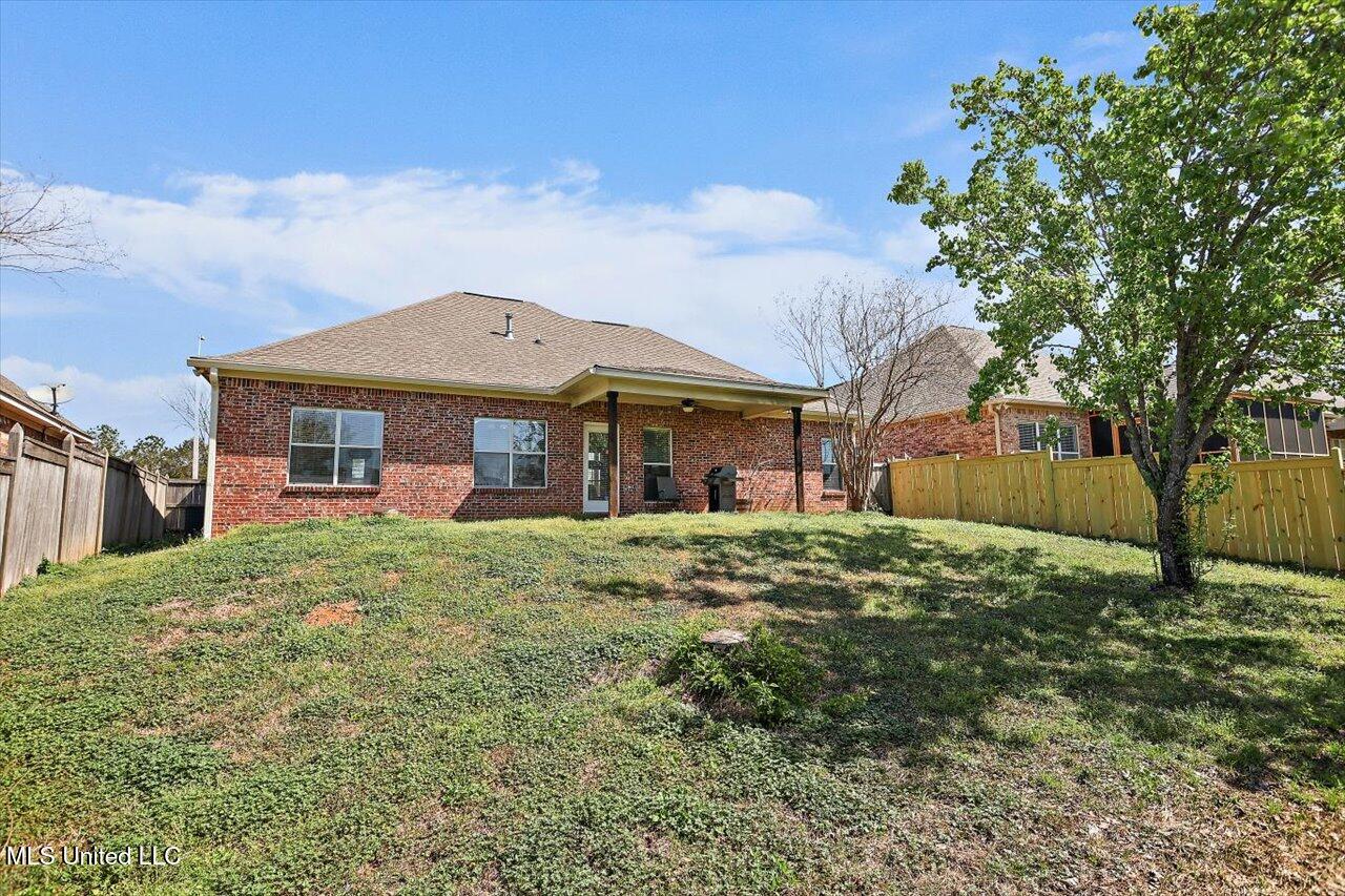 585 Clubhouse Drive, Pearl, Mississippi image 30