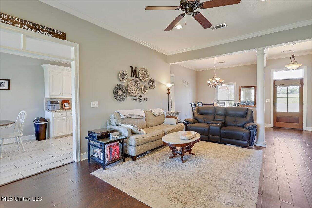 585 Clubhouse Drive, Pearl, Mississippi image 7