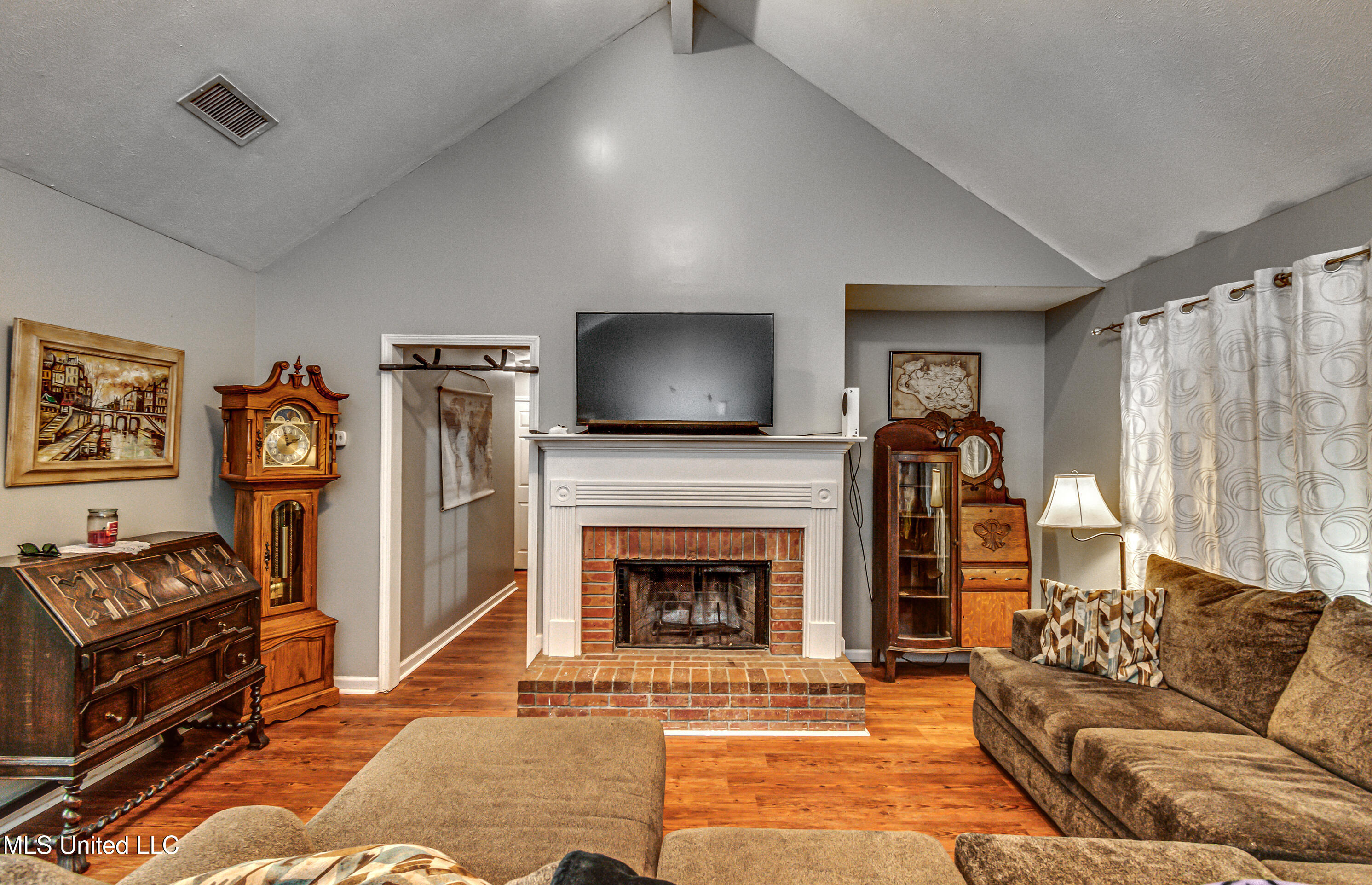 220 Cherry Bark Drive, Brandon, Mississippi image 6