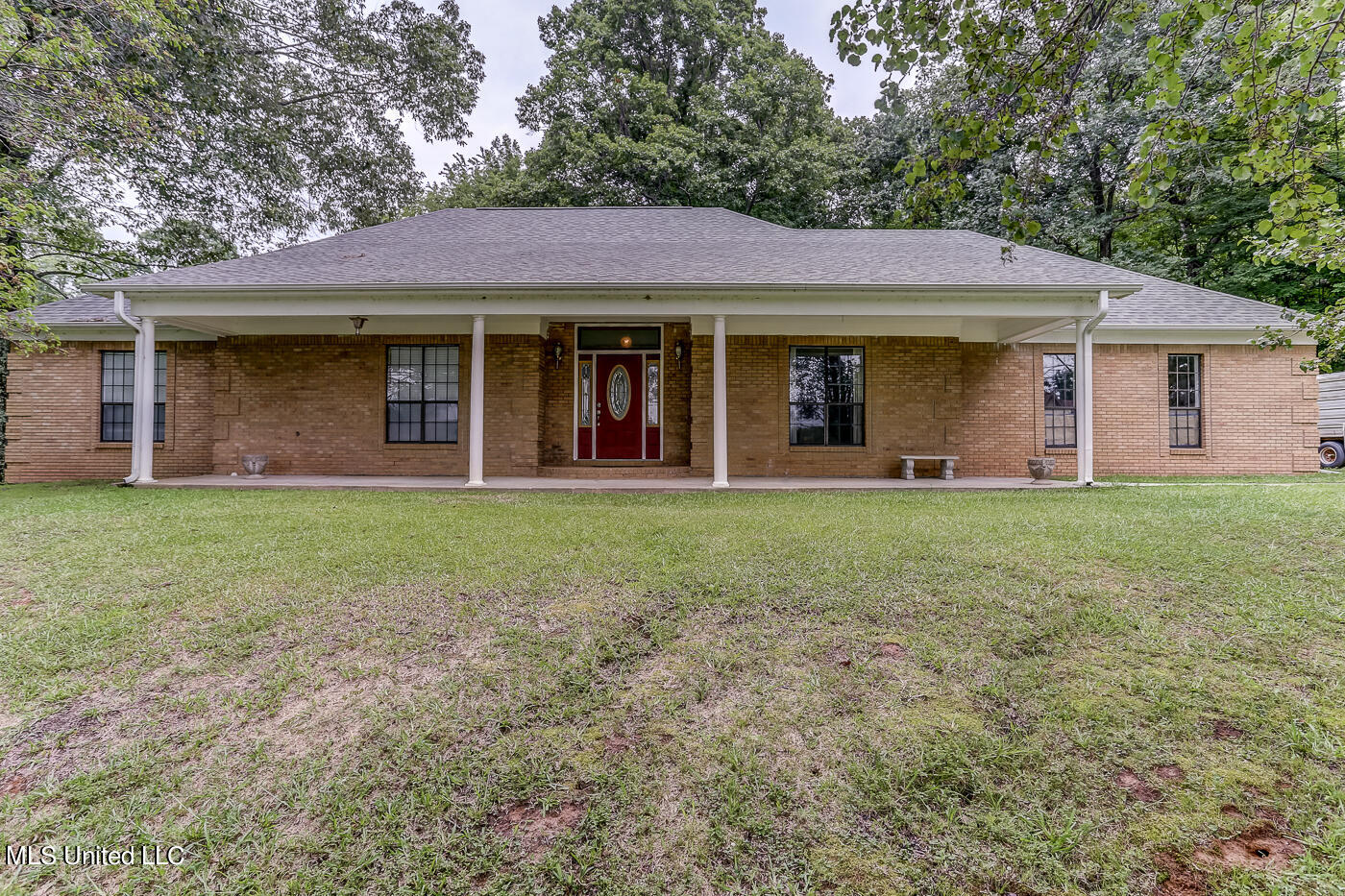 4182 Summer Circle, Lake Cormorant, Mississippi image 6