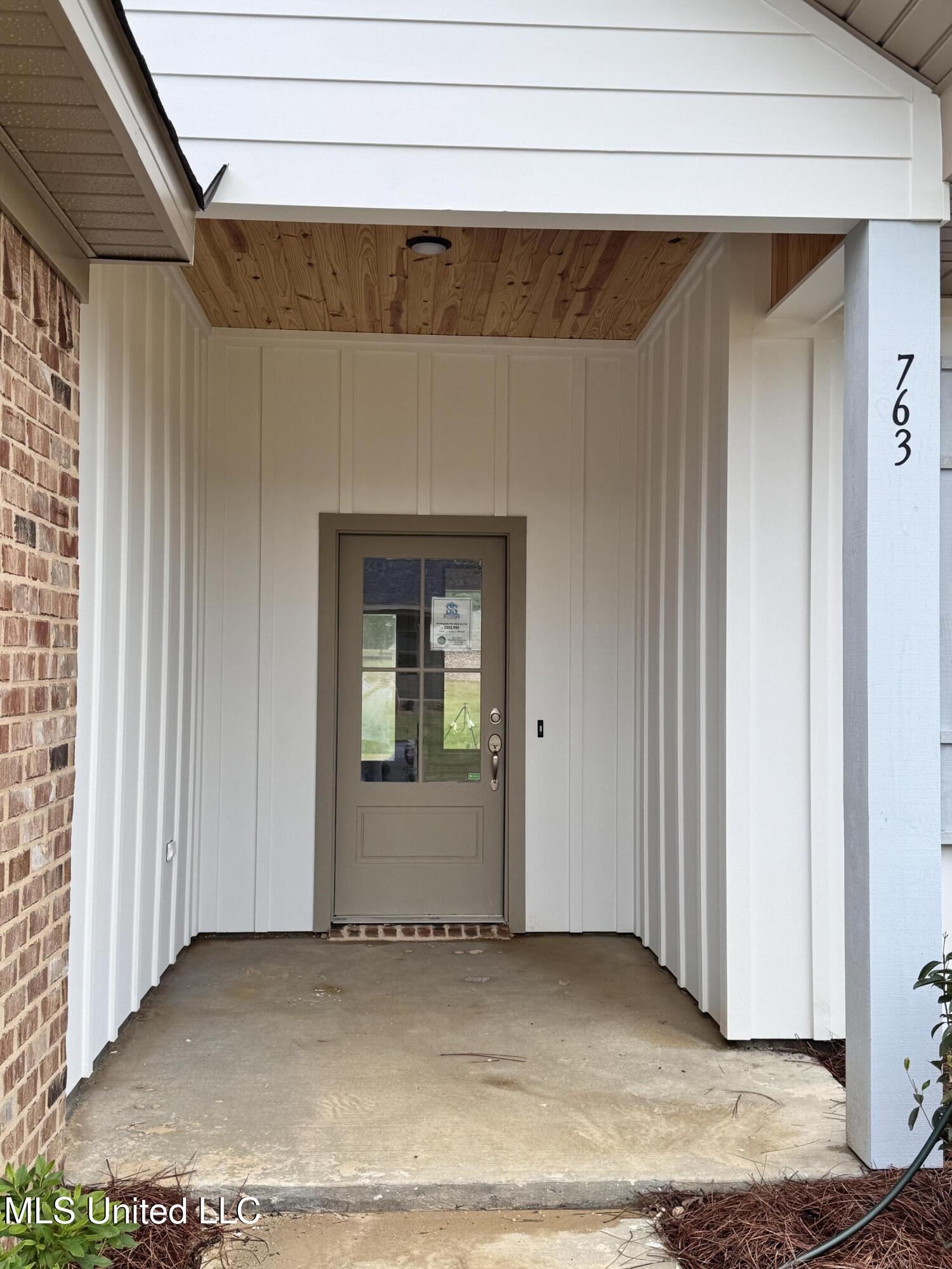 763 Magnolia Point Circle, Pearl, Mississippi image 2