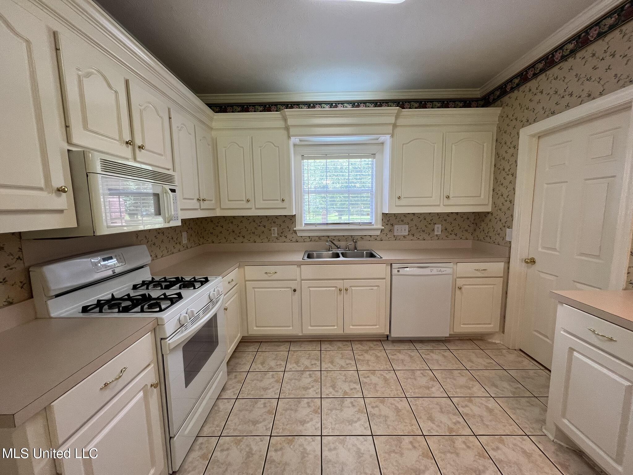 123 Wildwood Boulevard, Jackson, Mississippi image 11