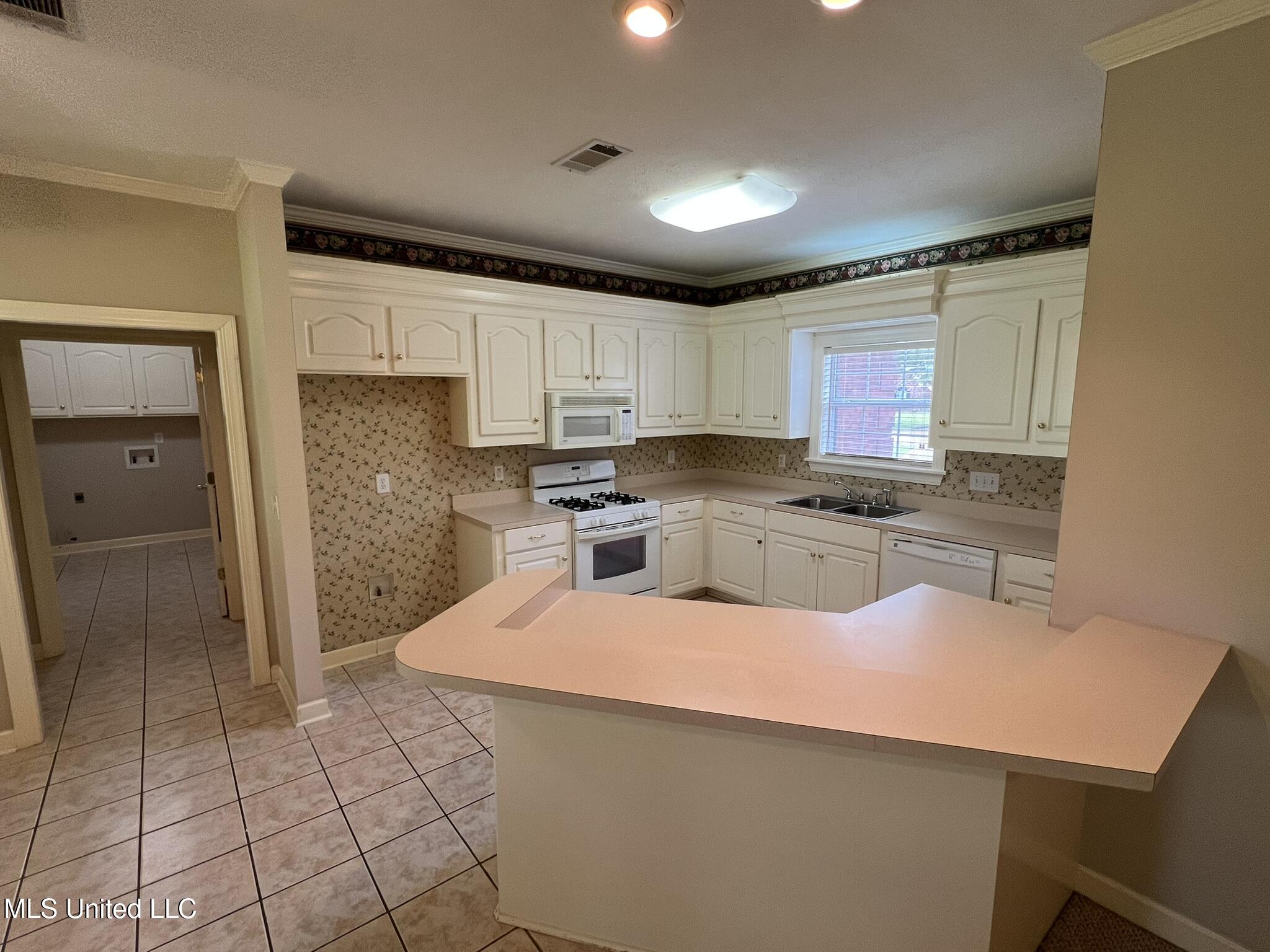 123 Wildwood Boulevard, Jackson, Mississippi image 10