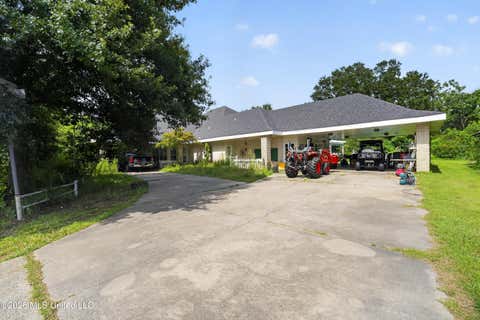 Homes For Sale - 168 Davis Road<br/> Picayune, MS 39466