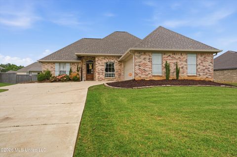 Homes For Sale - 710 Parkdale Place<br/> Brandon, MS 39042