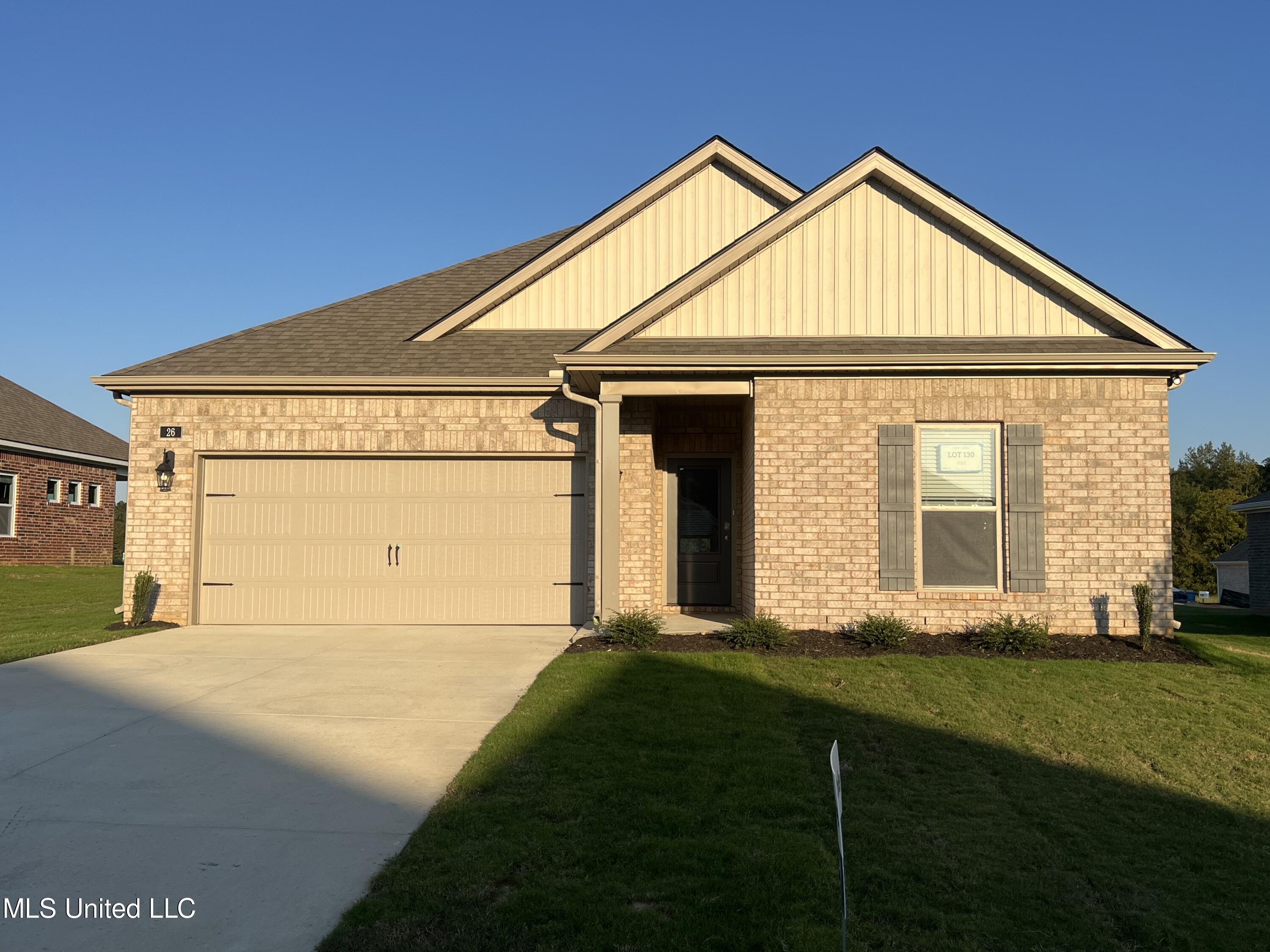 102 Powell Place, Byhalia, Mississippi image 1