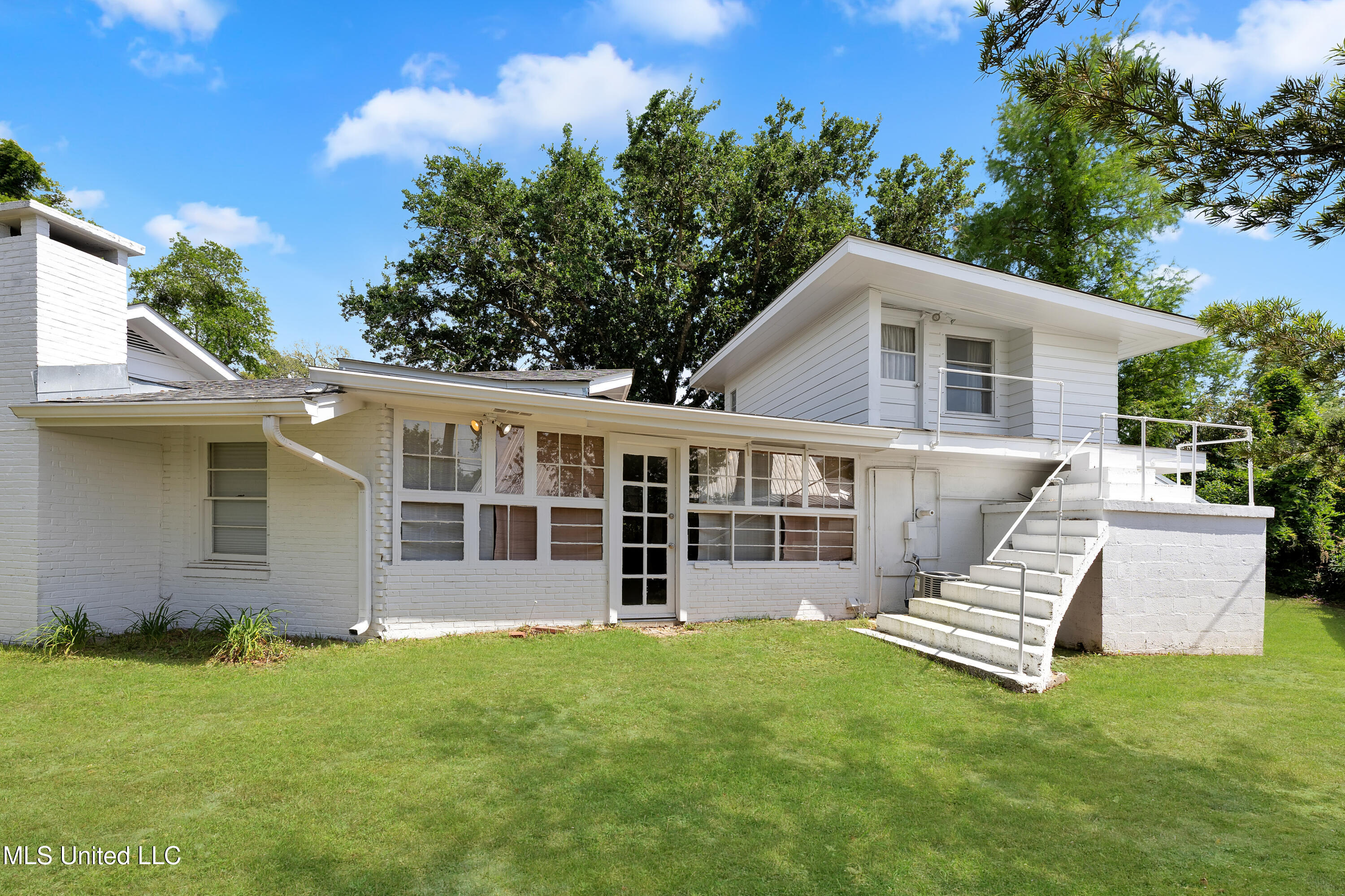 115 Wisteria Drive, Pass Christian, Mississippi image 3