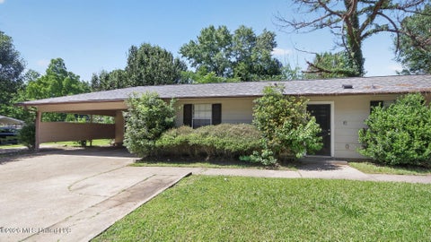 Homes For Sale - 5706-5708 Orchard View Drive<br/> Hinds County, Jackson, MS 39211