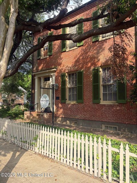 Homes For Sale - 305 N Rankin Street<br/> Adams County, Natchez, MS 39120