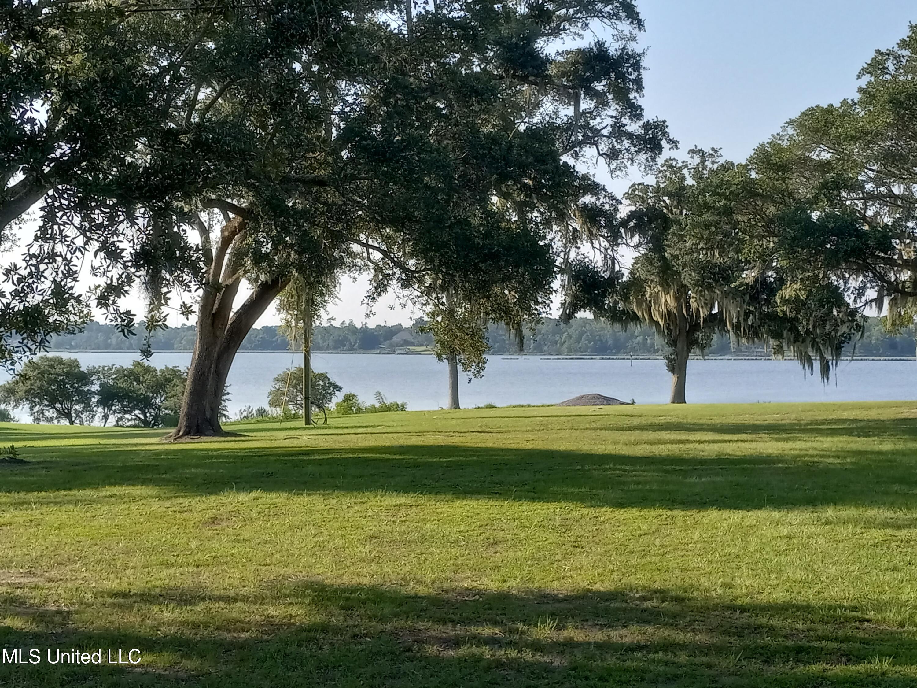 Harmanson Vue, Biloxi, Mississippi image 1