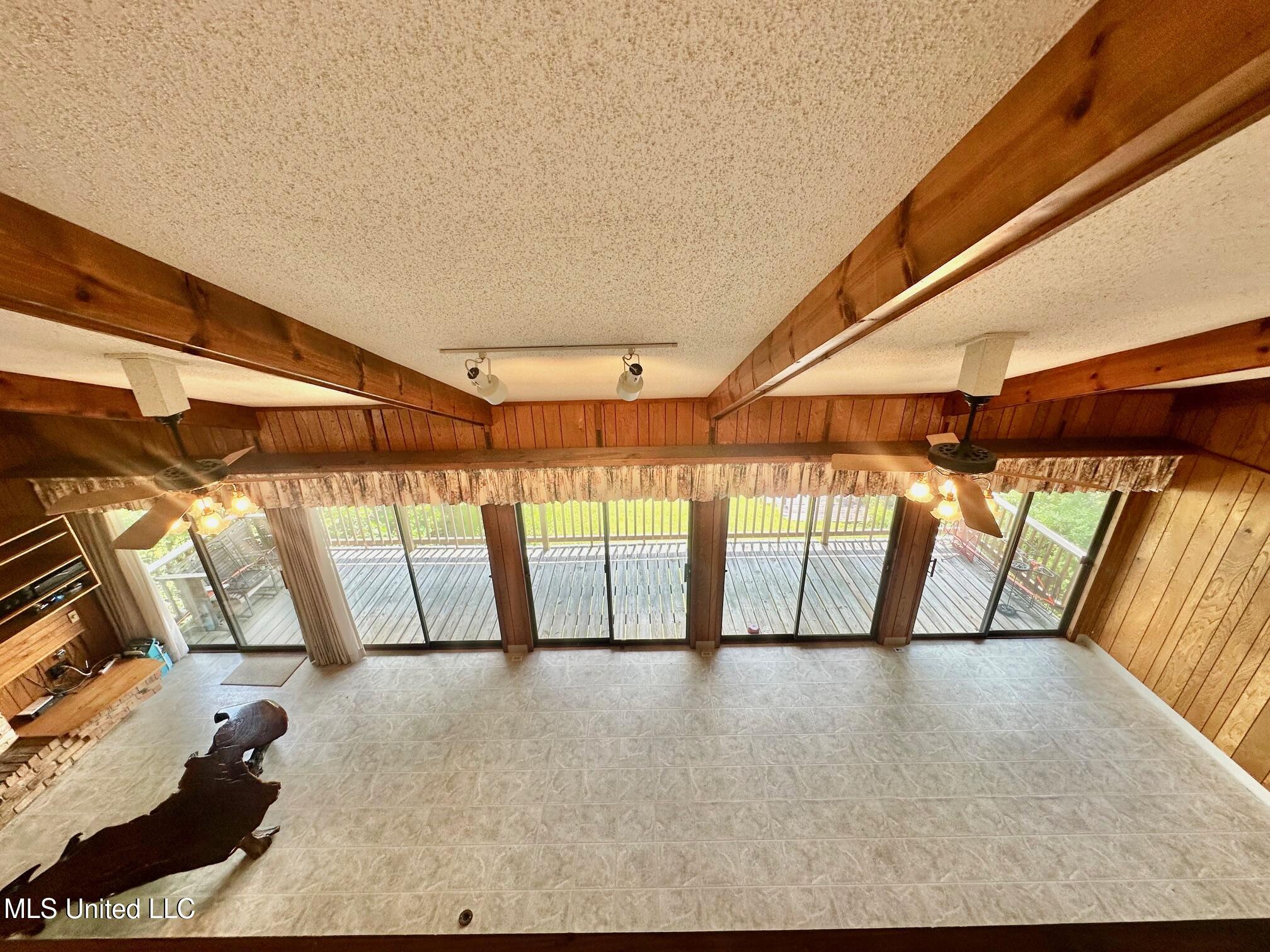 577 W Lakeshore Drive, Carriere, Mississippi image 23