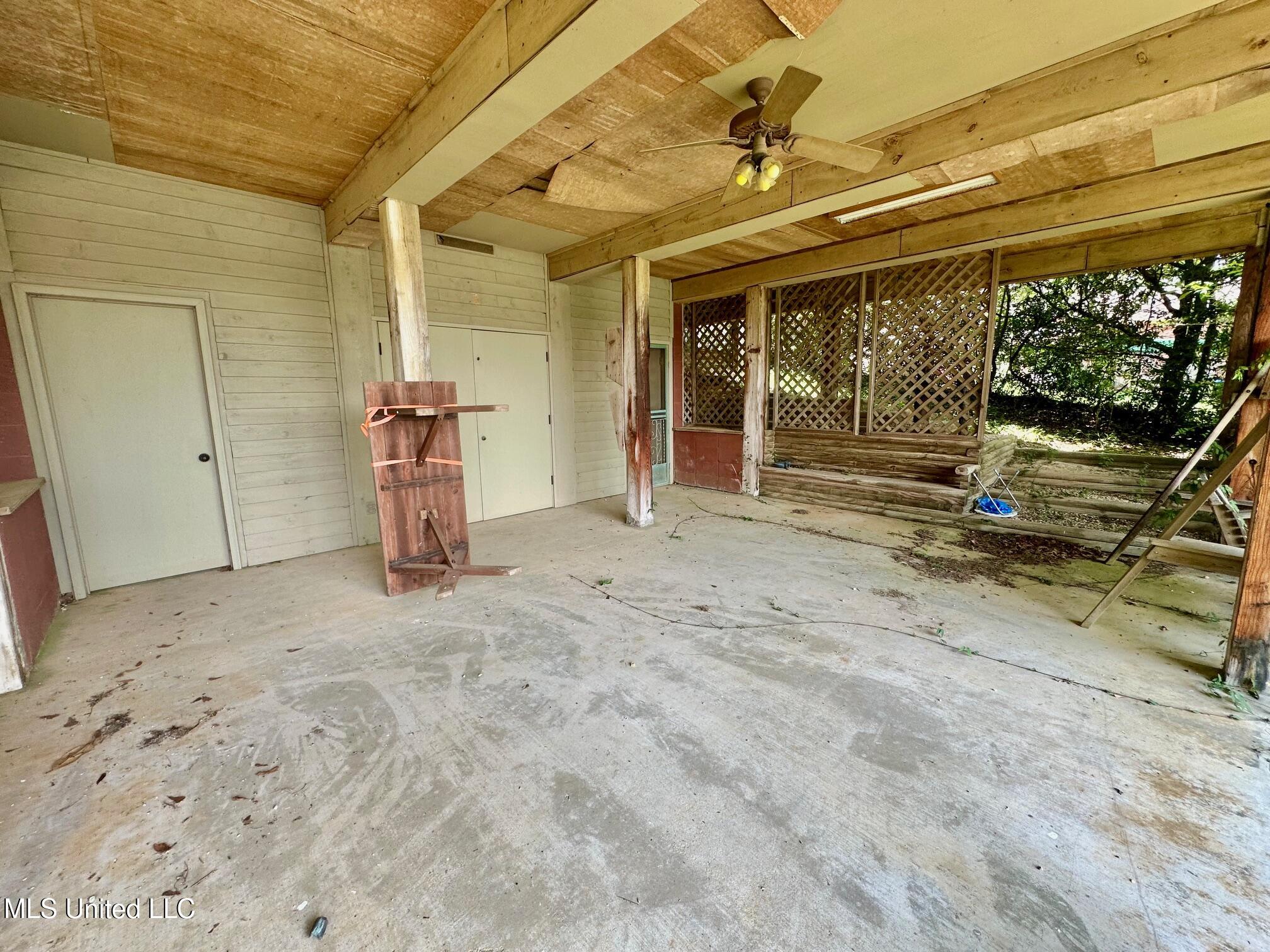 577 W Lakeshore Drive, Carriere, Mississippi image 24
