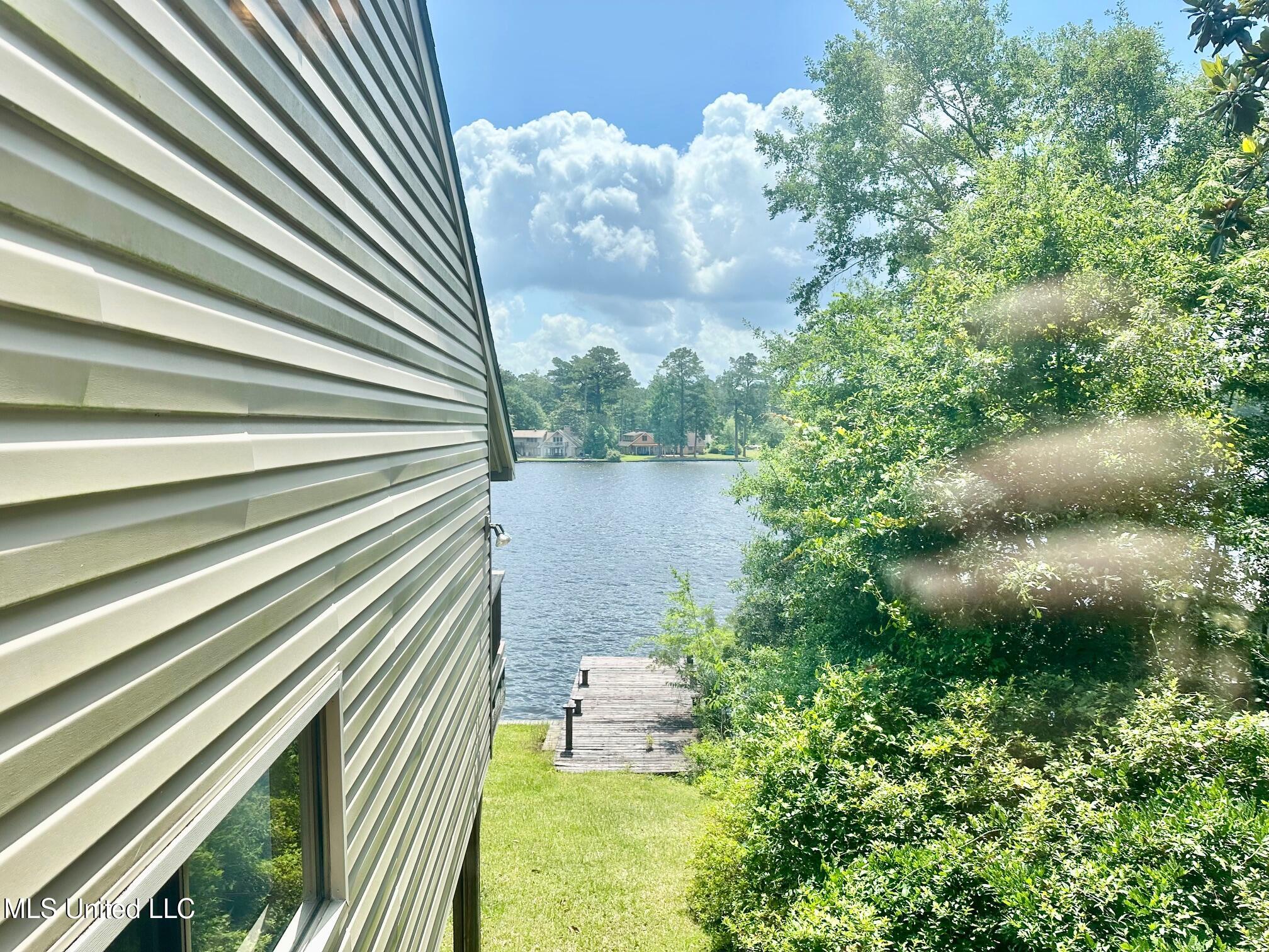 577 W Lakeshore Drive, Carriere, Mississippi image 13