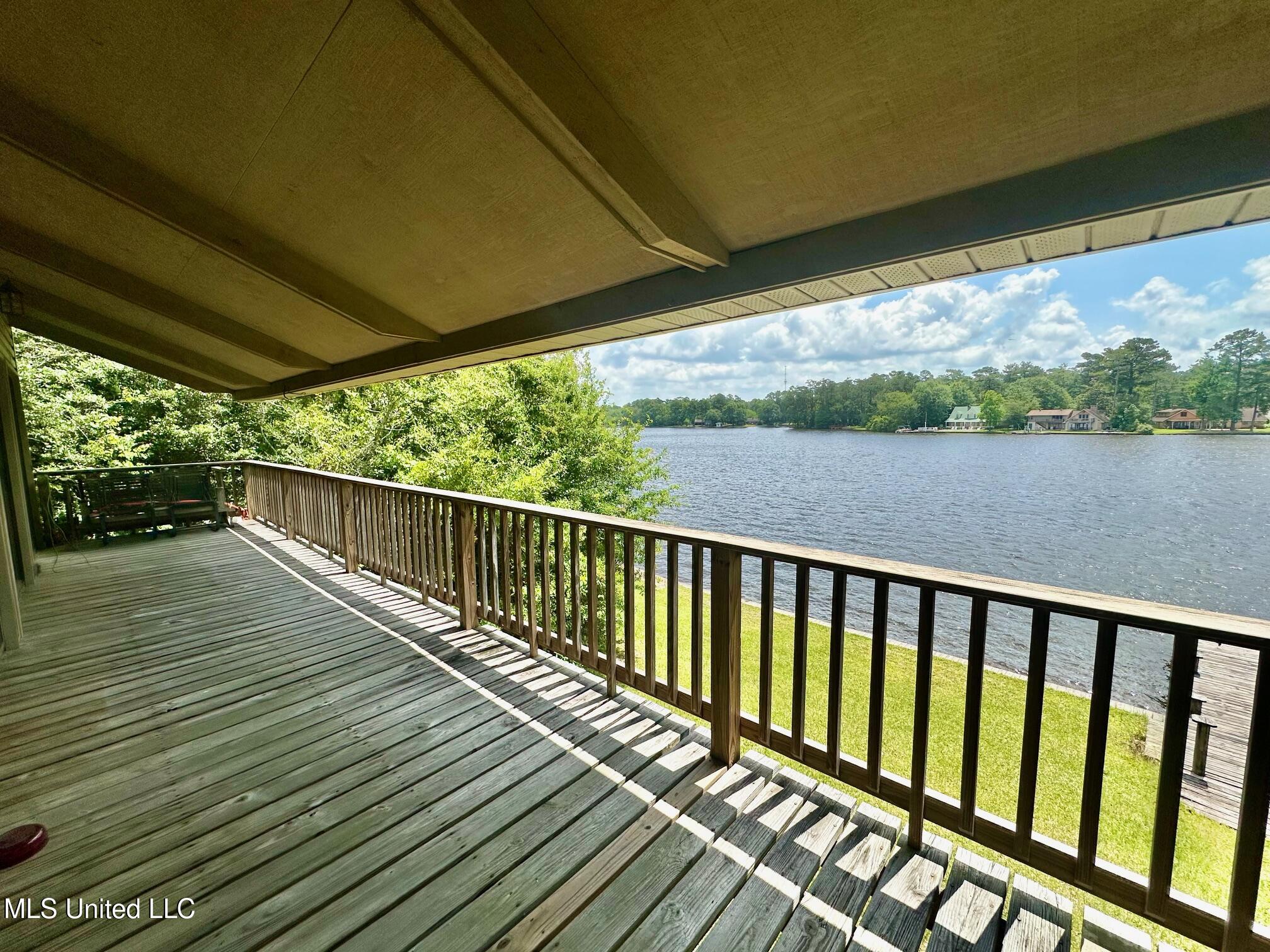 577 W Lakeshore Drive, Carriere, Mississippi image 19