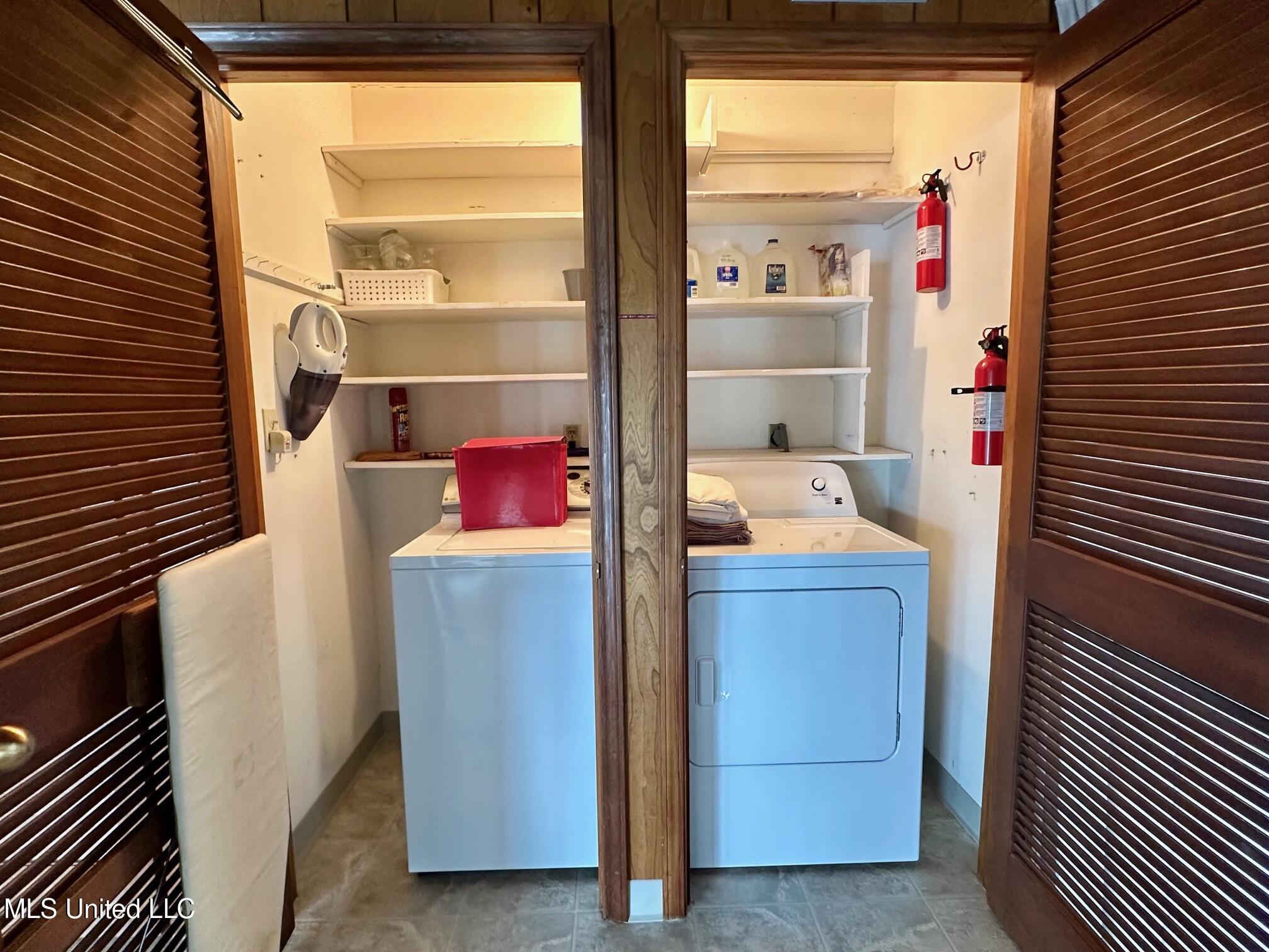 577 W Lakeshore Drive, Carriere, Mississippi image 18