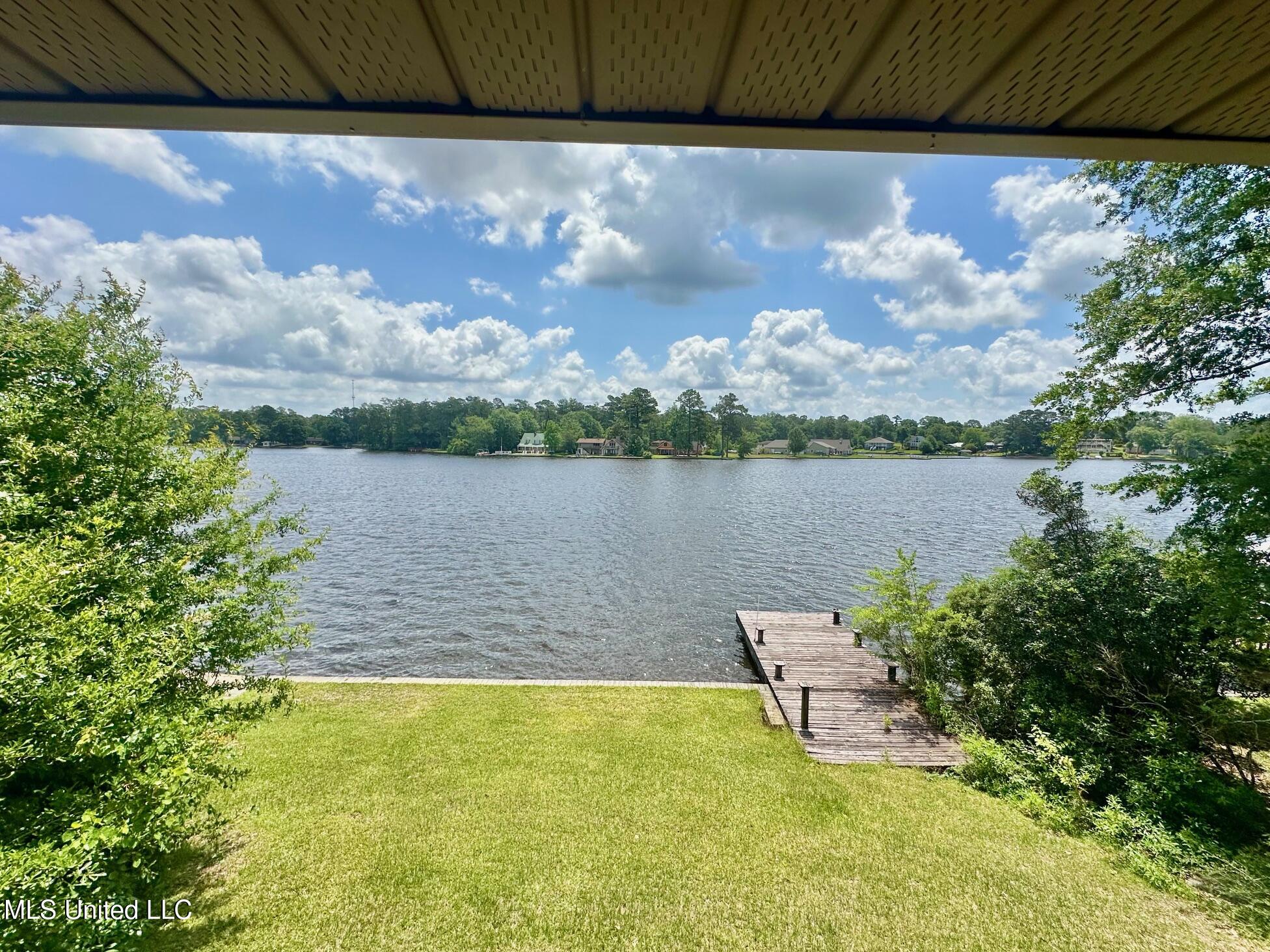 577 W Lakeshore Drive, Carriere, Mississippi image 20