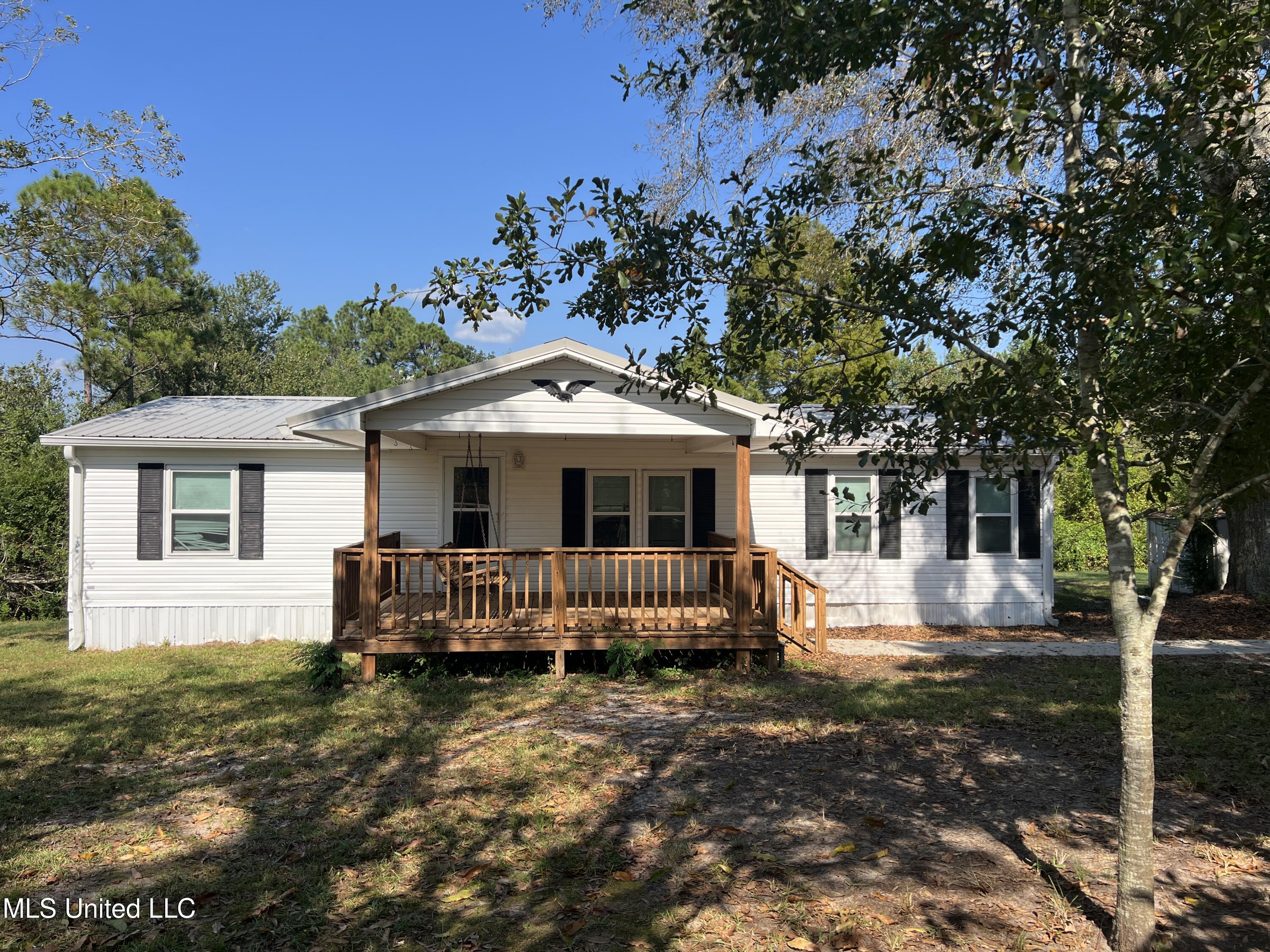 22092 Crown Road, Gulfport, Mississippi image 1