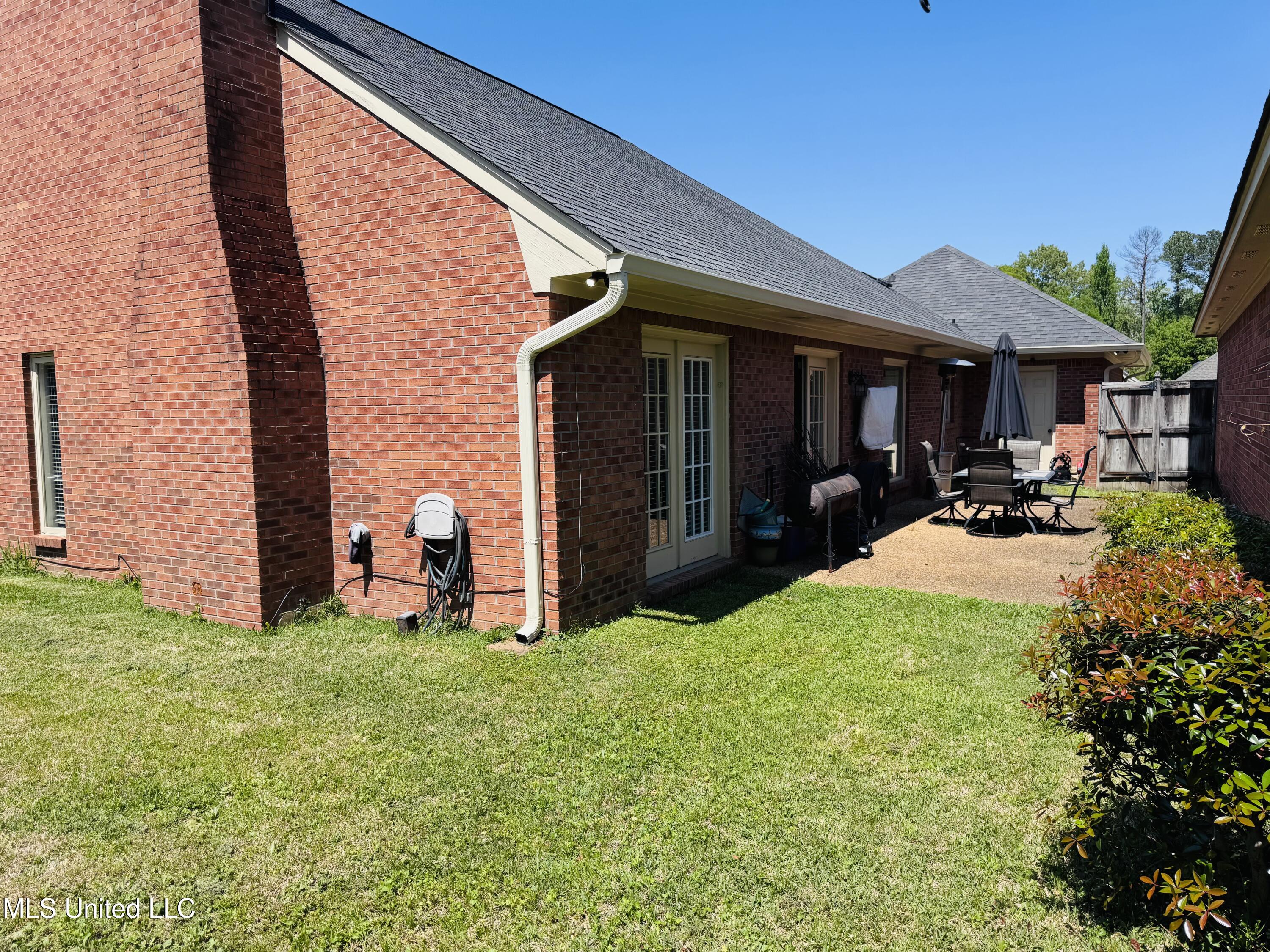 2 Autumn Cove, Jackson, Mississippi image 2