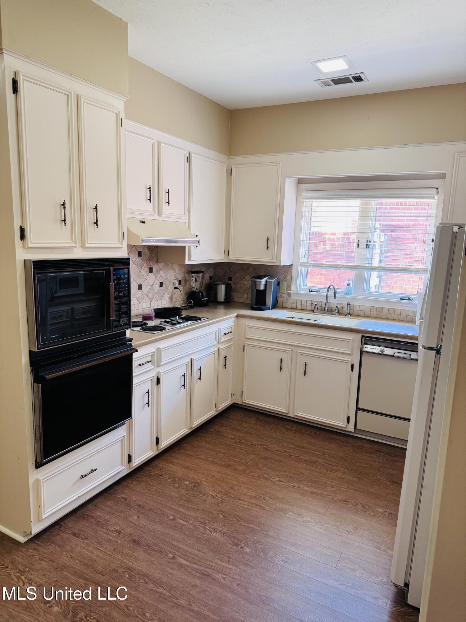 2 Autumn Cove, Jackson, Mississippi image 5
