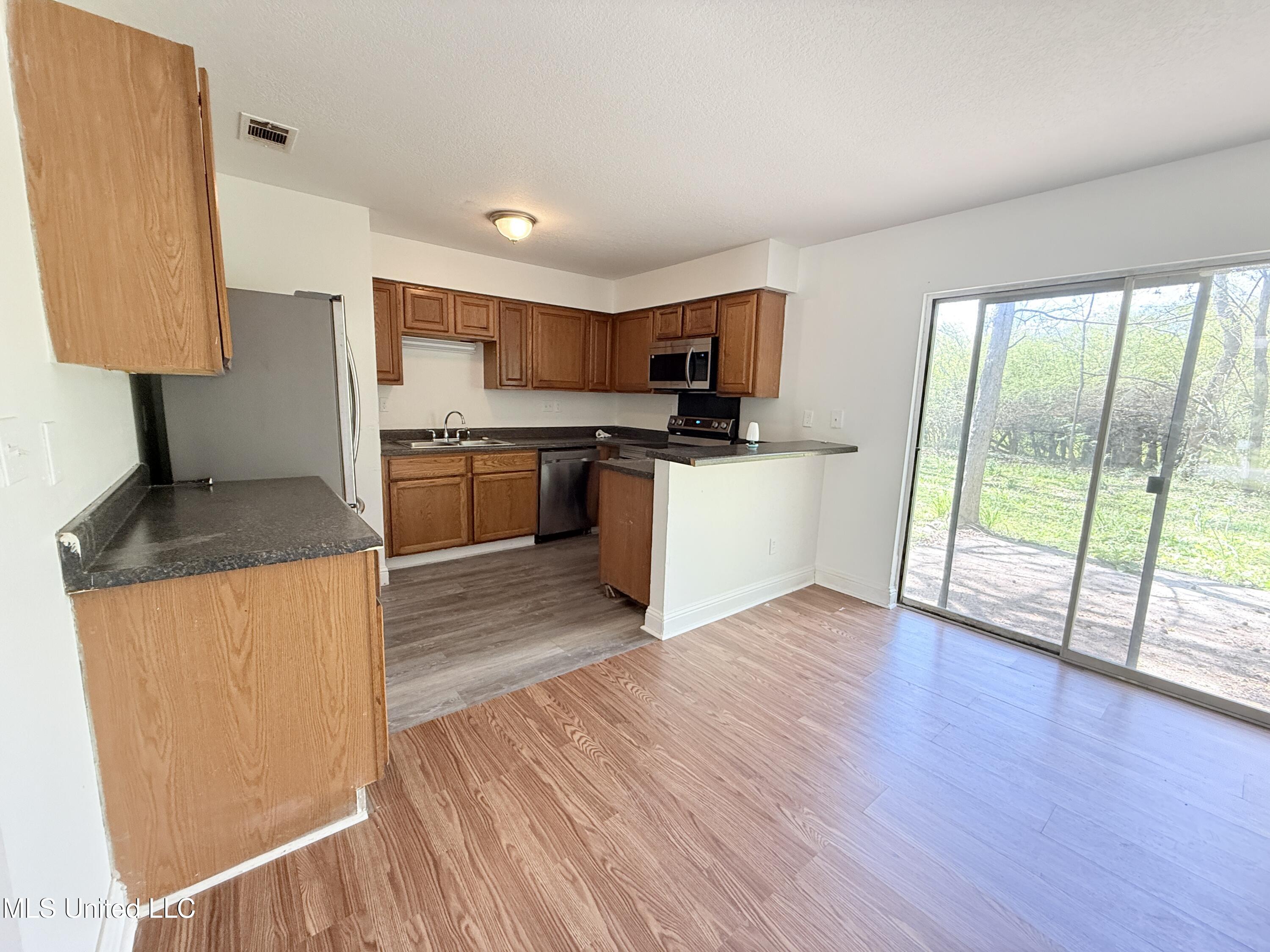 3003 Pineland Drive, Gulfport, Mississippi image 20