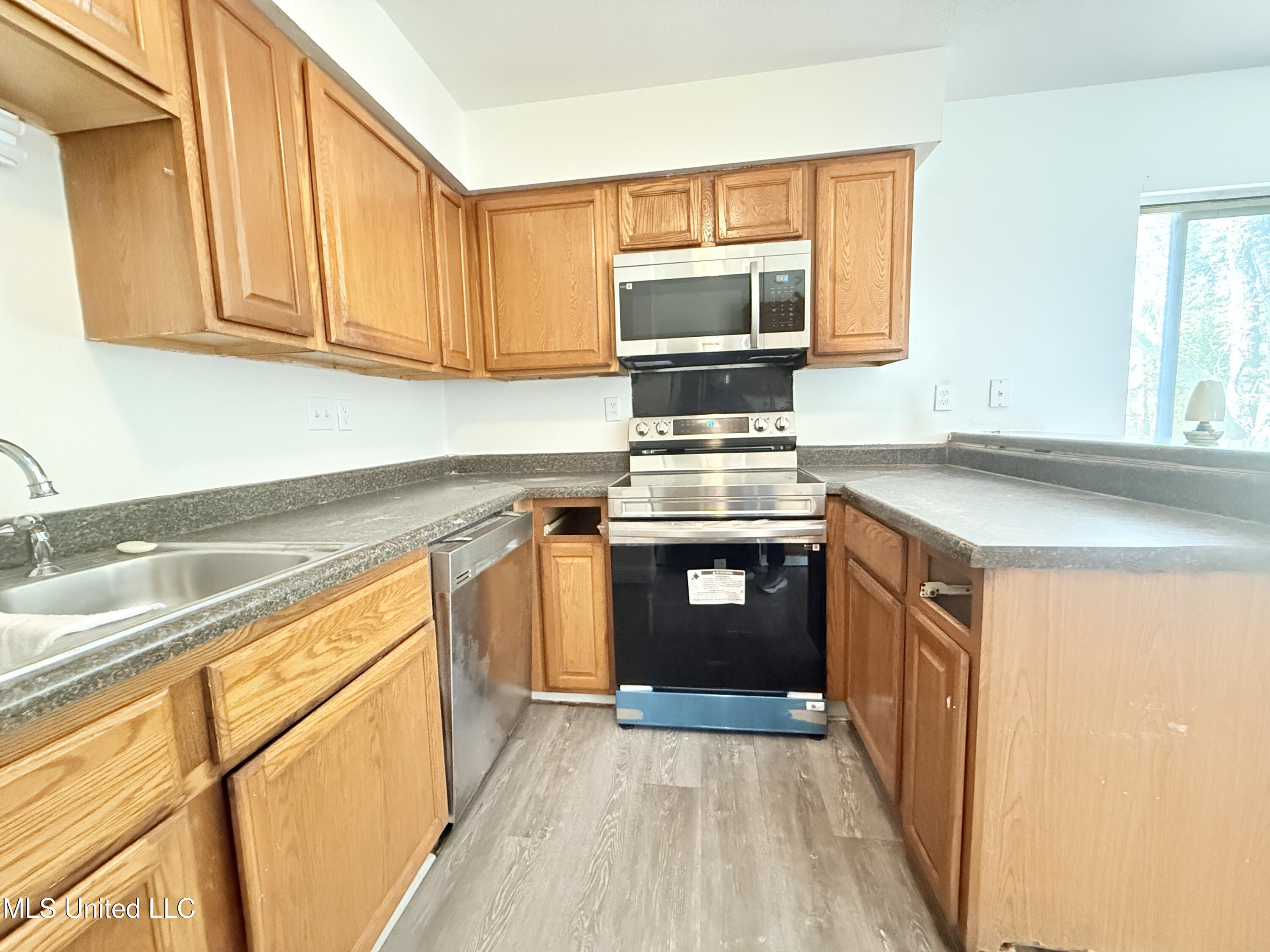 3003 Pineland Drive, Gulfport, Mississippi image 16