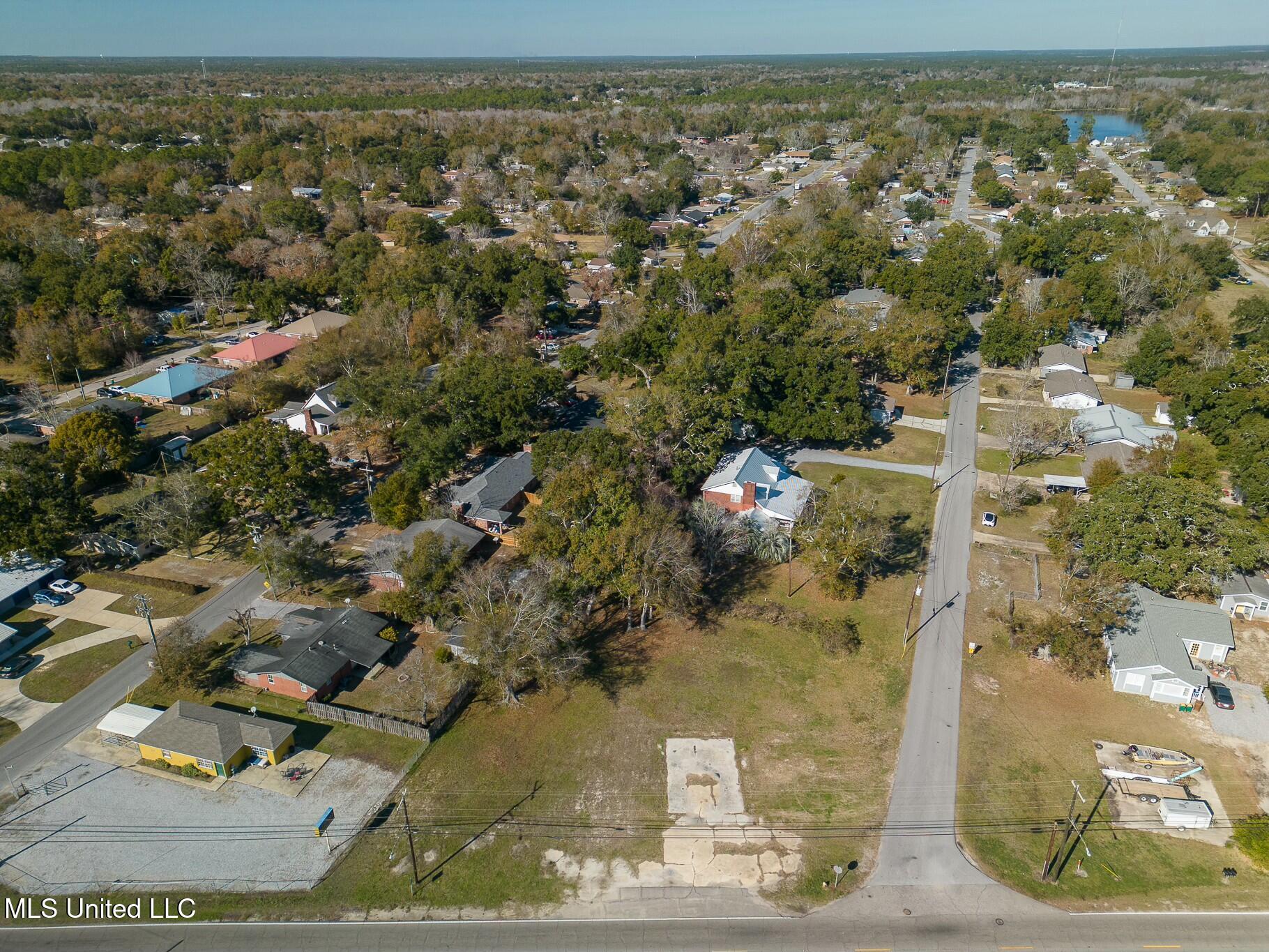 642 W Railroad Street, Long Beach, Mississippi image 9