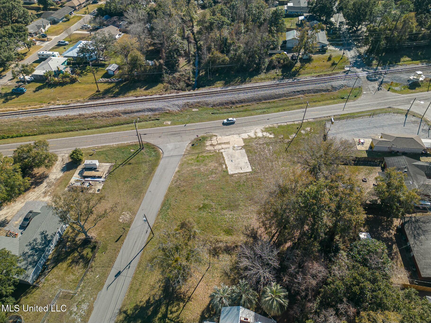 642 W Railroad Street, Long Beach, Mississippi image 7