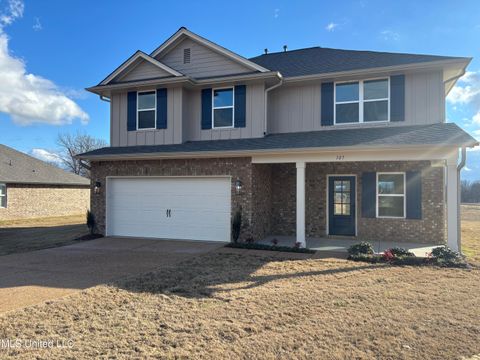 Homes For Sale - 107 Red Bird Cove<br/> Senatobia, MS 38668