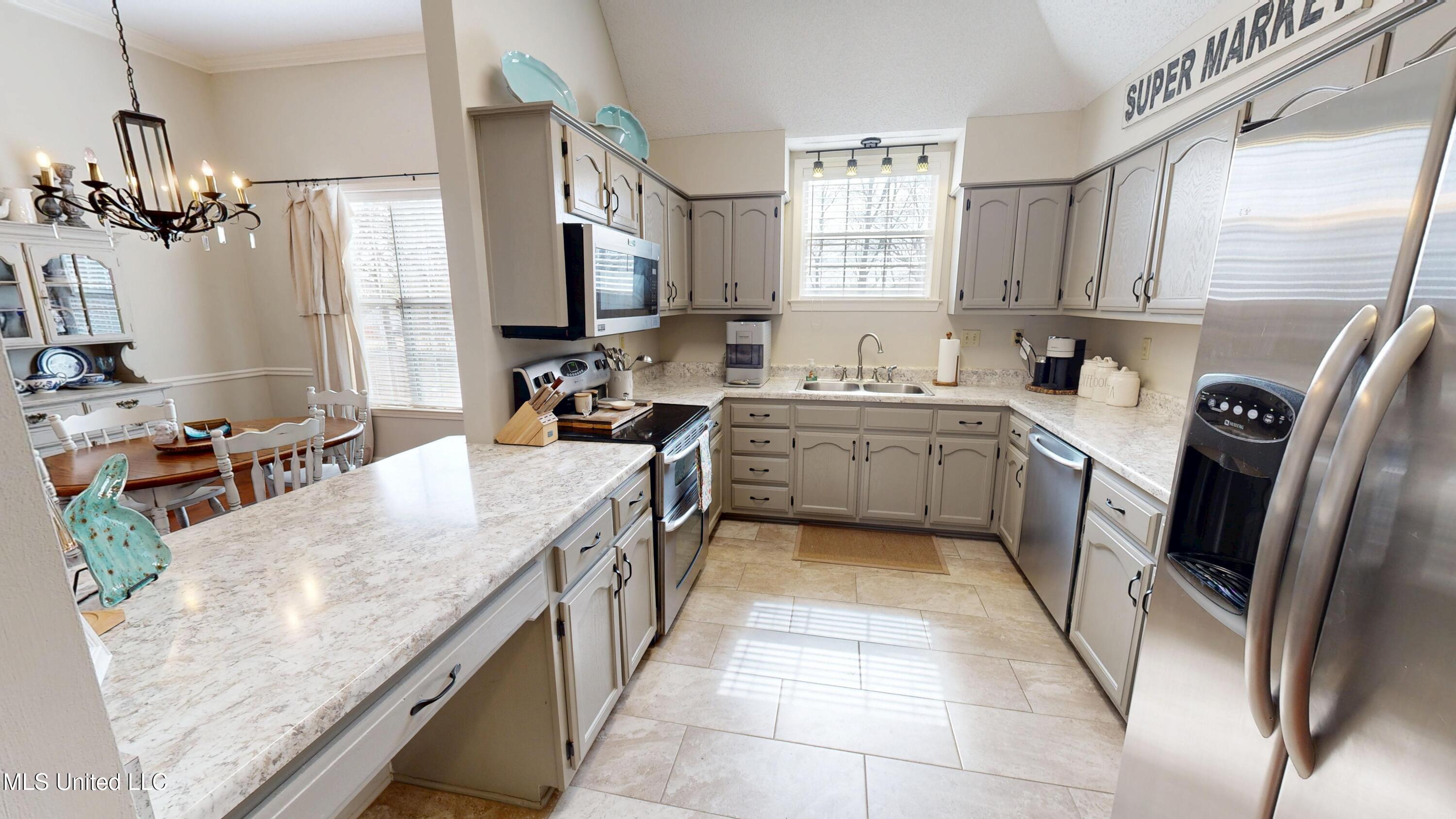 6776 Dianna Drive, Olive Branch, Mississippi image 15