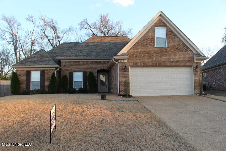 2621 S Dawnwood Circle South Circle, Southaven, Mississippi image 2