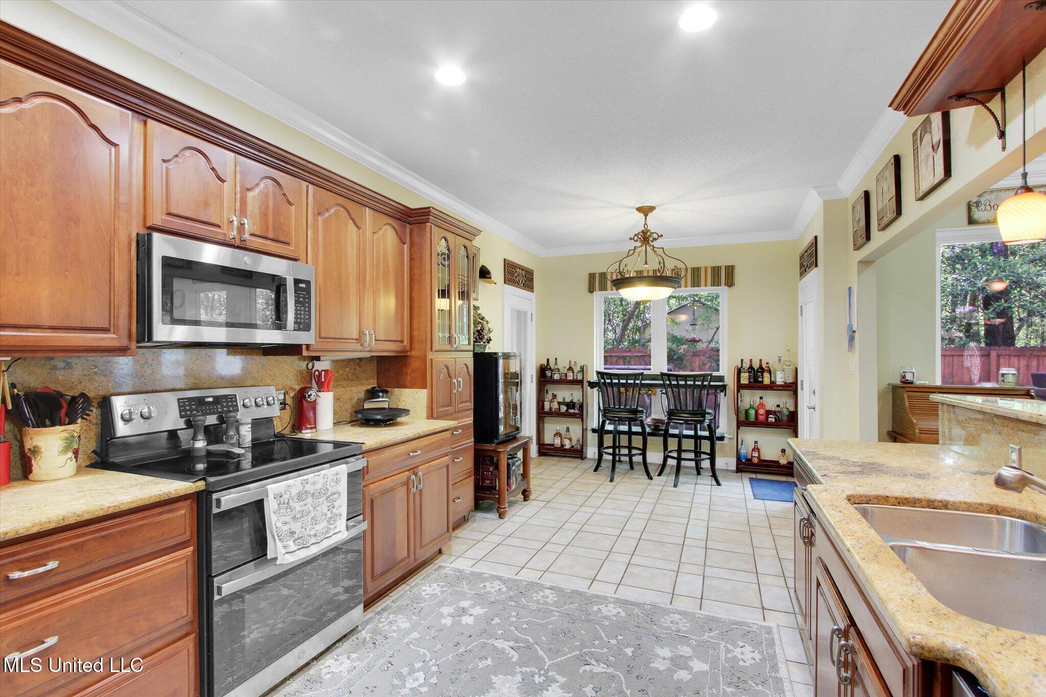 8314 Kahala Drive, Diamondhead, Mississippi image 9