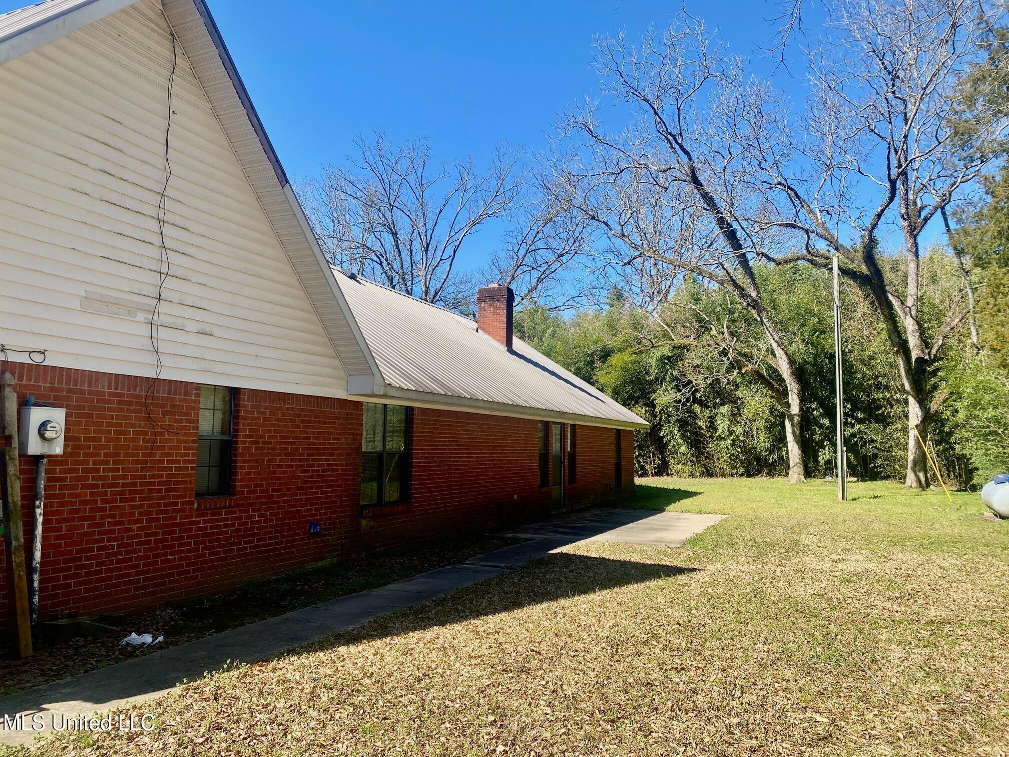 258 Mars Hill Road, Carthage, Mississippi image 8