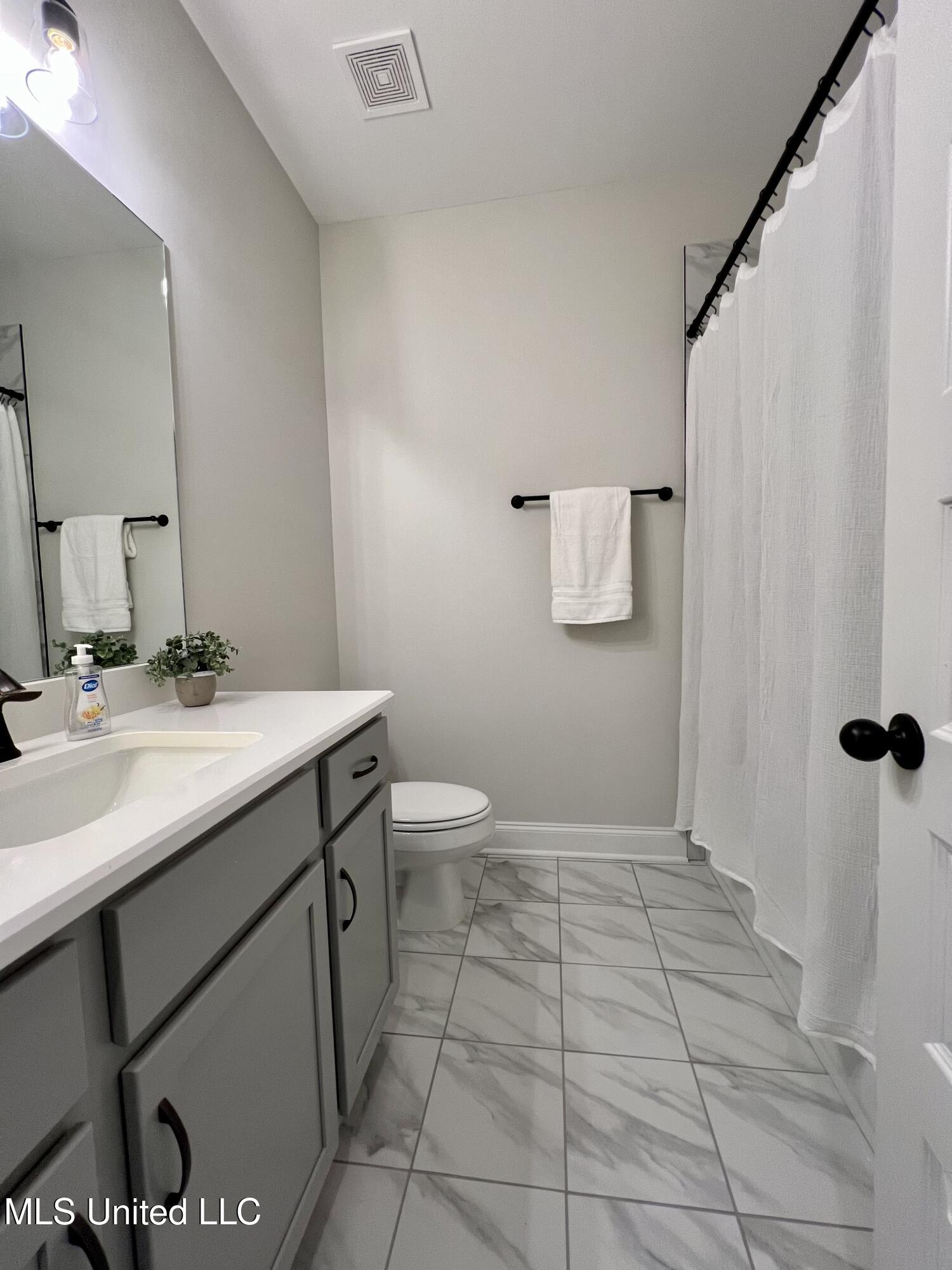 2111 Scott Meadows Lane, Hernando, Mississippi image 10