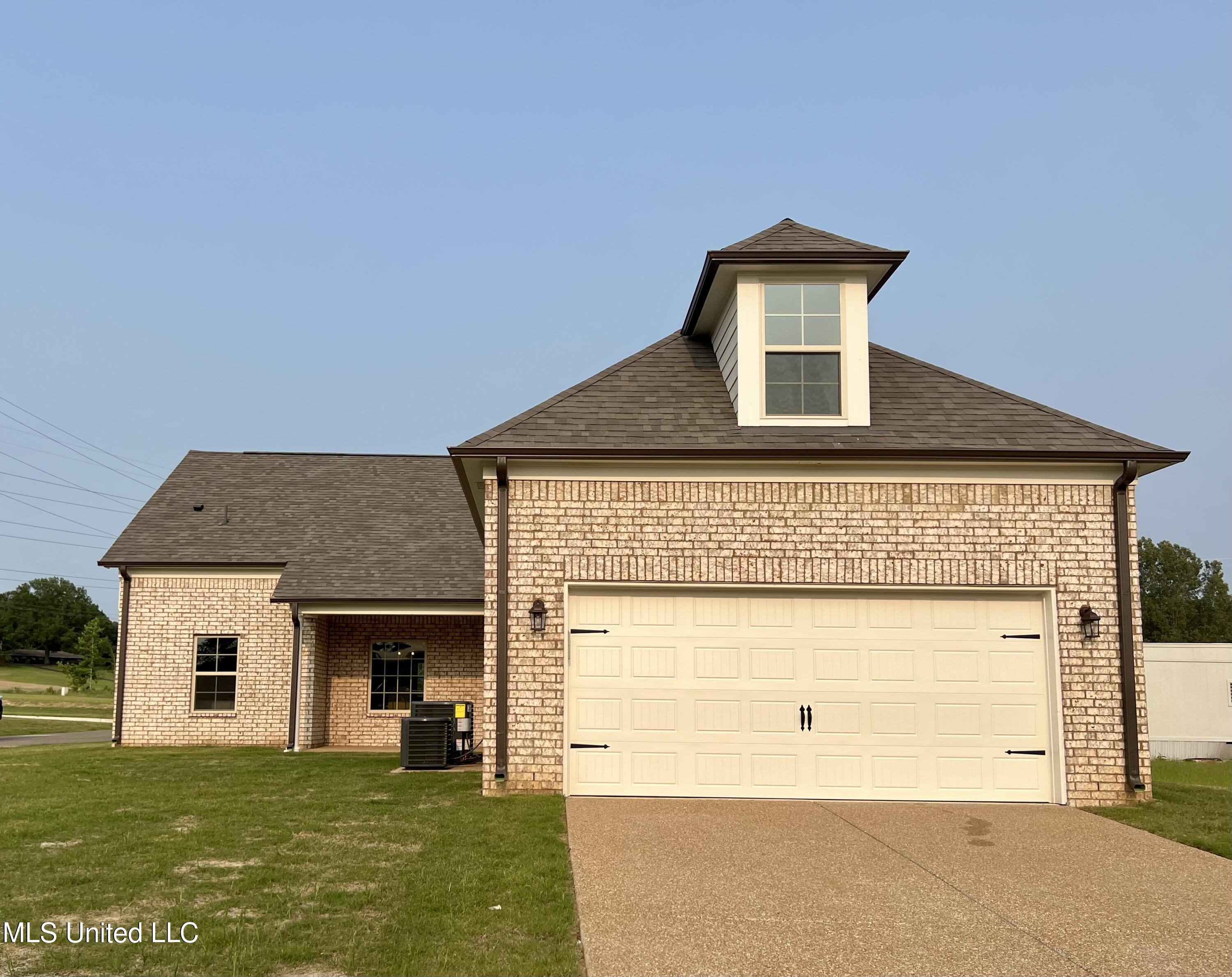 2111 Scott Meadows Lane, Hernando, Mississippi image 5