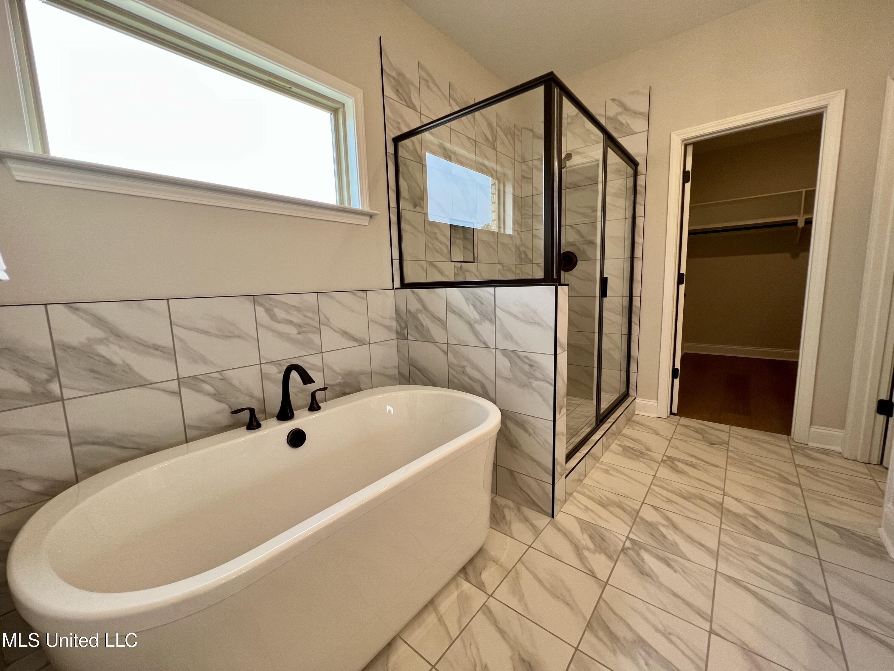 2111 Scott Meadows Lane, Hernando, Mississippi image 16