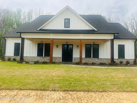 Homes For Sale - 4272 S Red Banks Road<br/> Marshall County, Byhalia, MS 38611