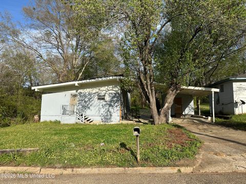 Homes For Sale - 1750 Camellia Lane<br/> Jackson, MS 39204