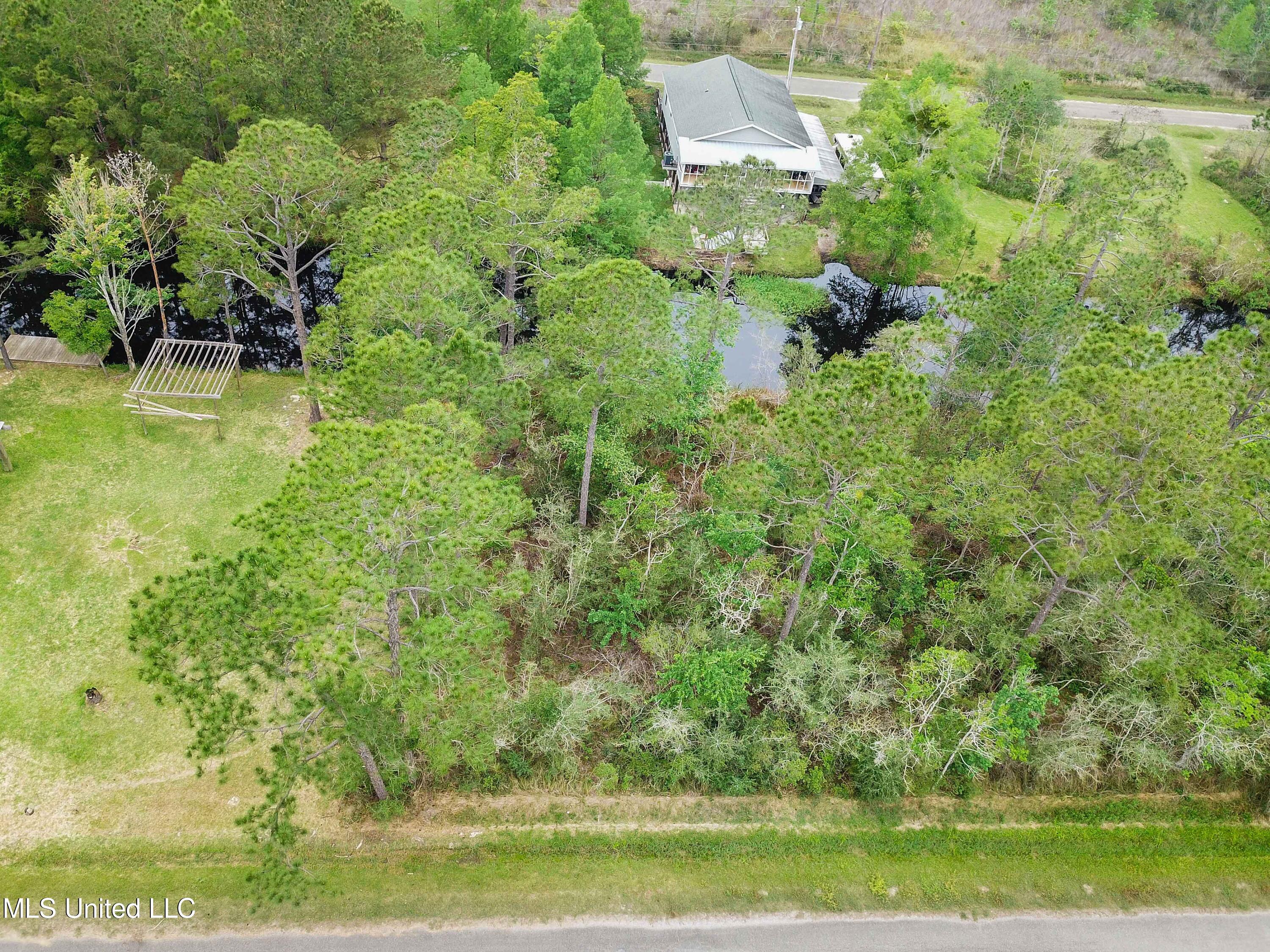 Robin Street, Waveland, Mississippi image 3