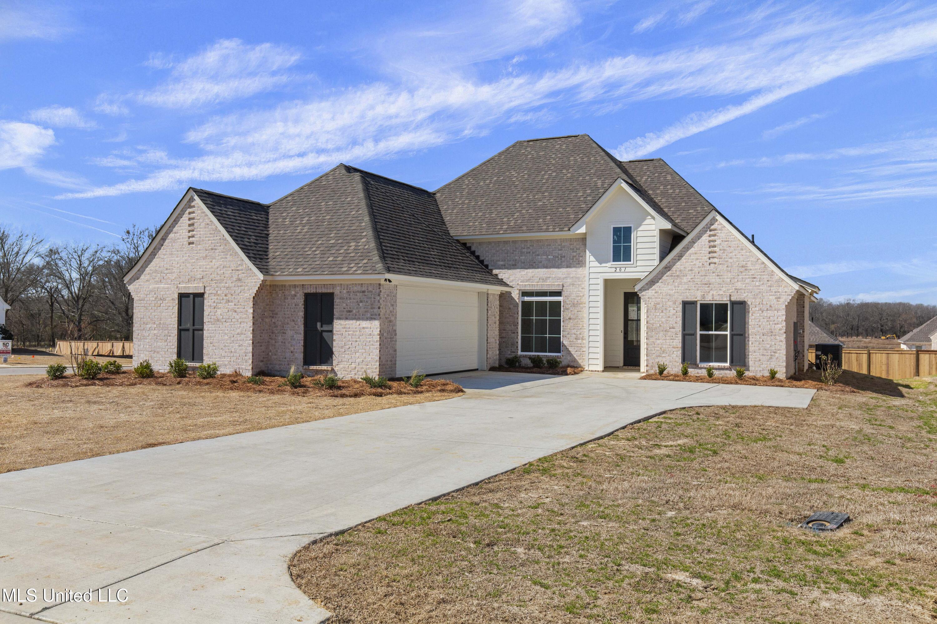 201 Harvest View Place, Madison, Mississippi image 1