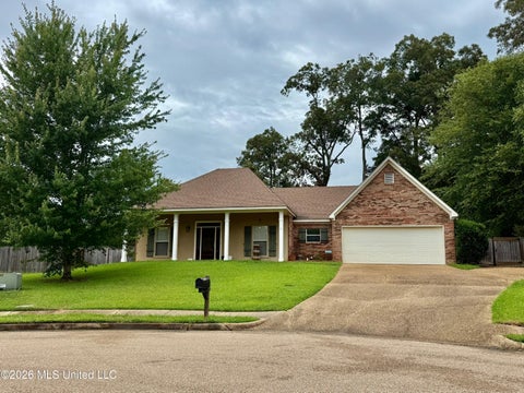 Homes For Sale - 221 Moss Valley Drive<br/> Brandon, MS 39042
