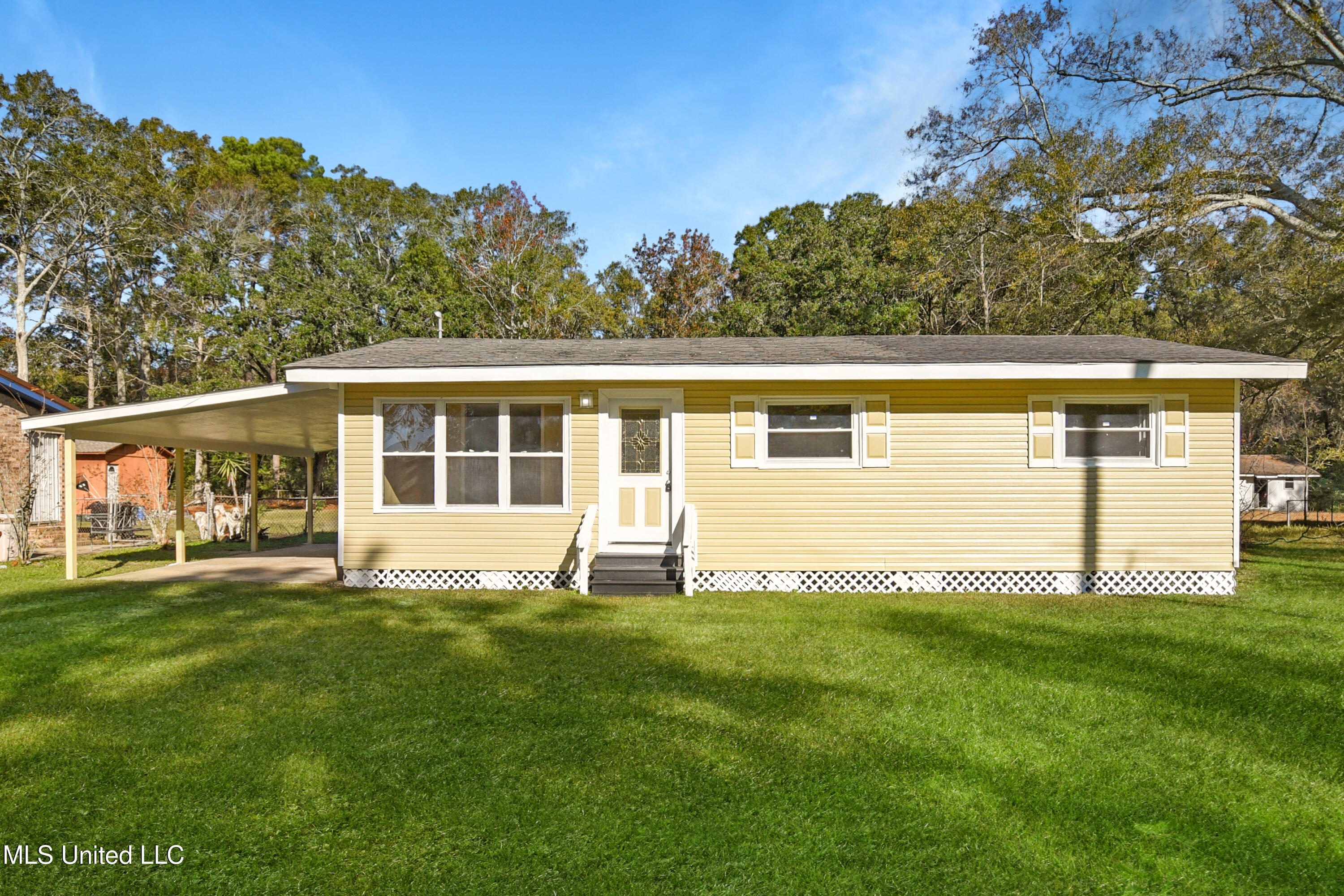 3625 Rollins Avenue, Moss Point, Mississippi image 1