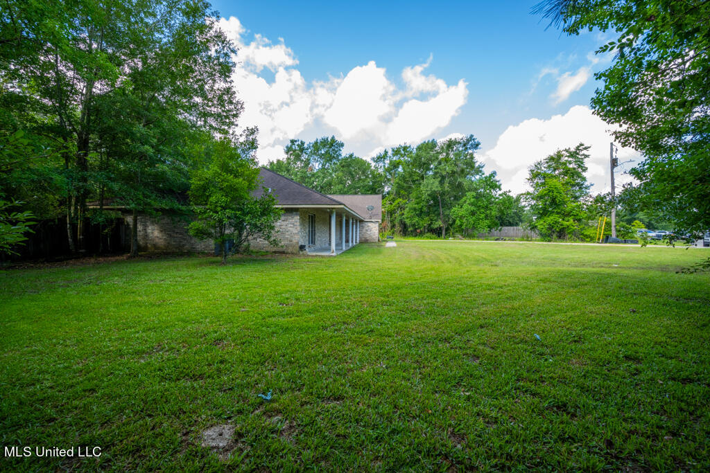 701 Cedar Street, Waveland, Mississippi image 2